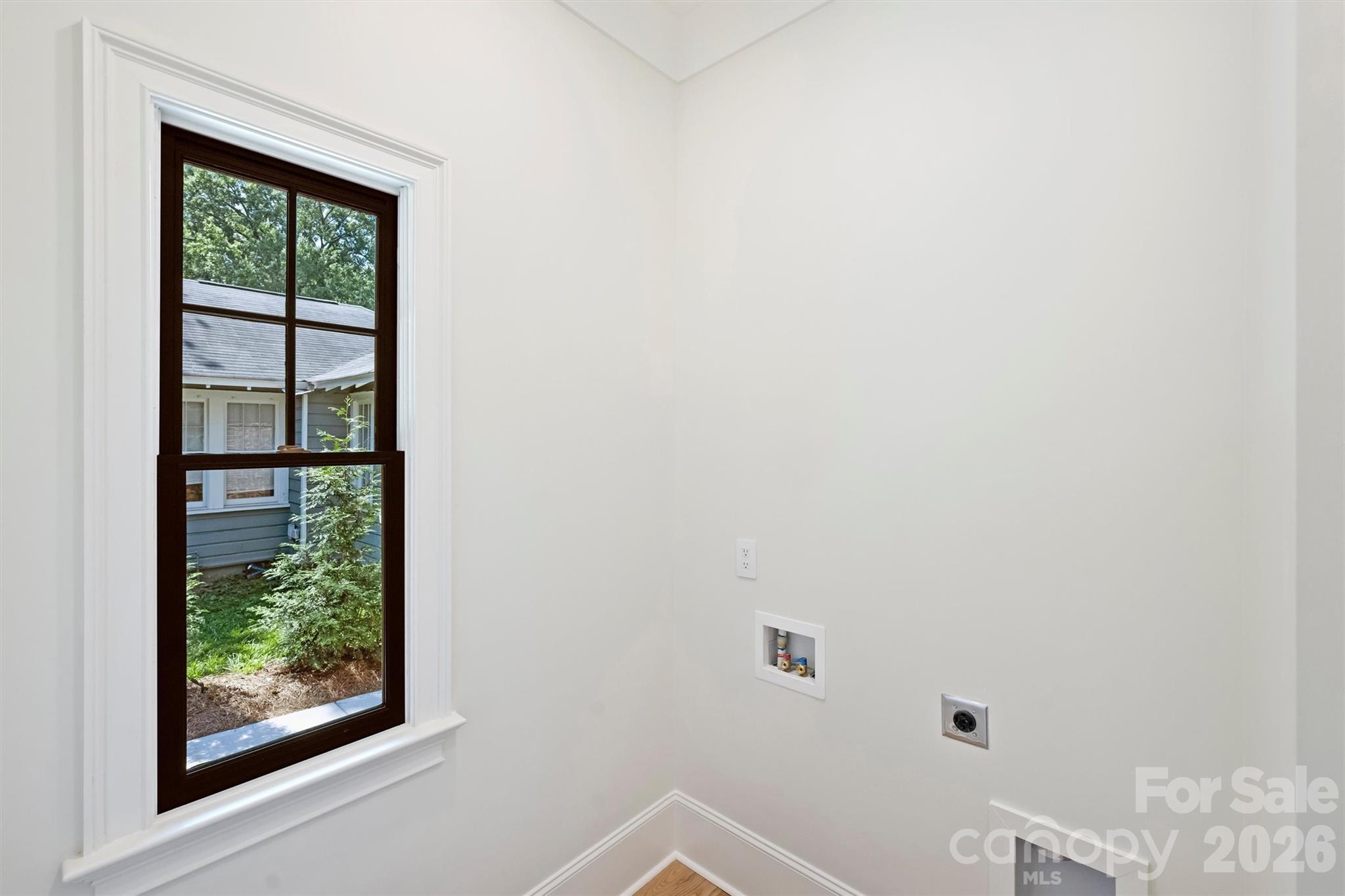 509 E Tremont Avenue