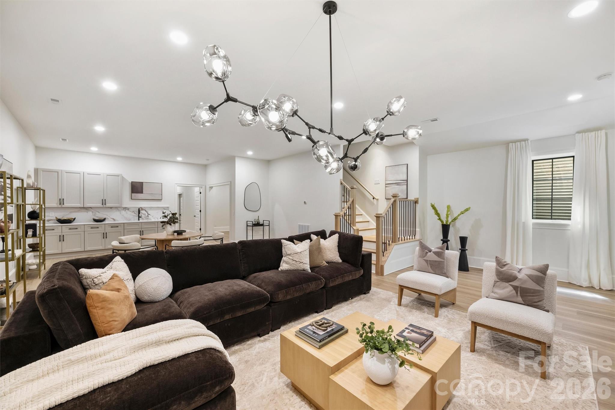 509 E Tremont Avenue