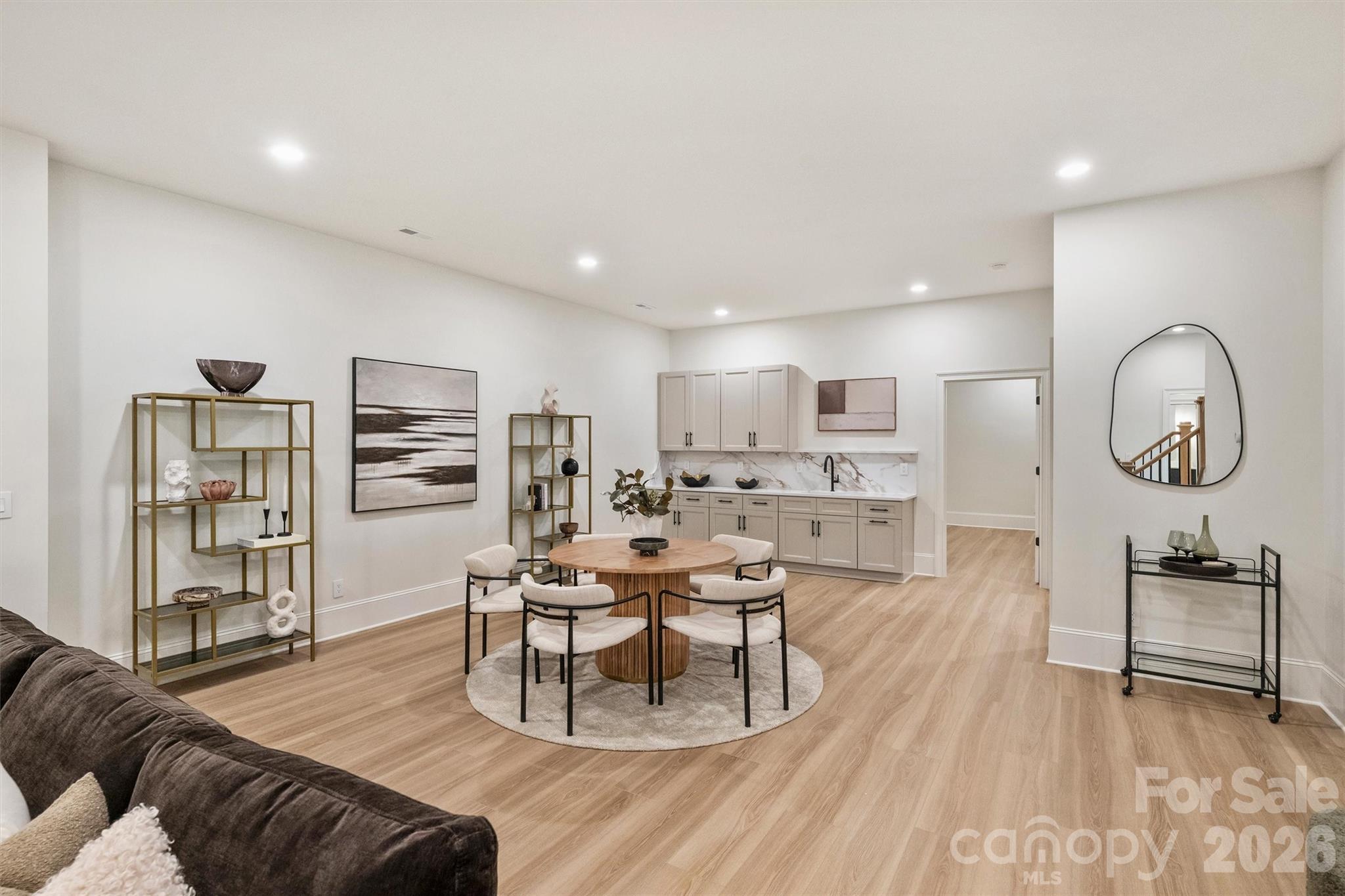 509 E Tremont Avenue