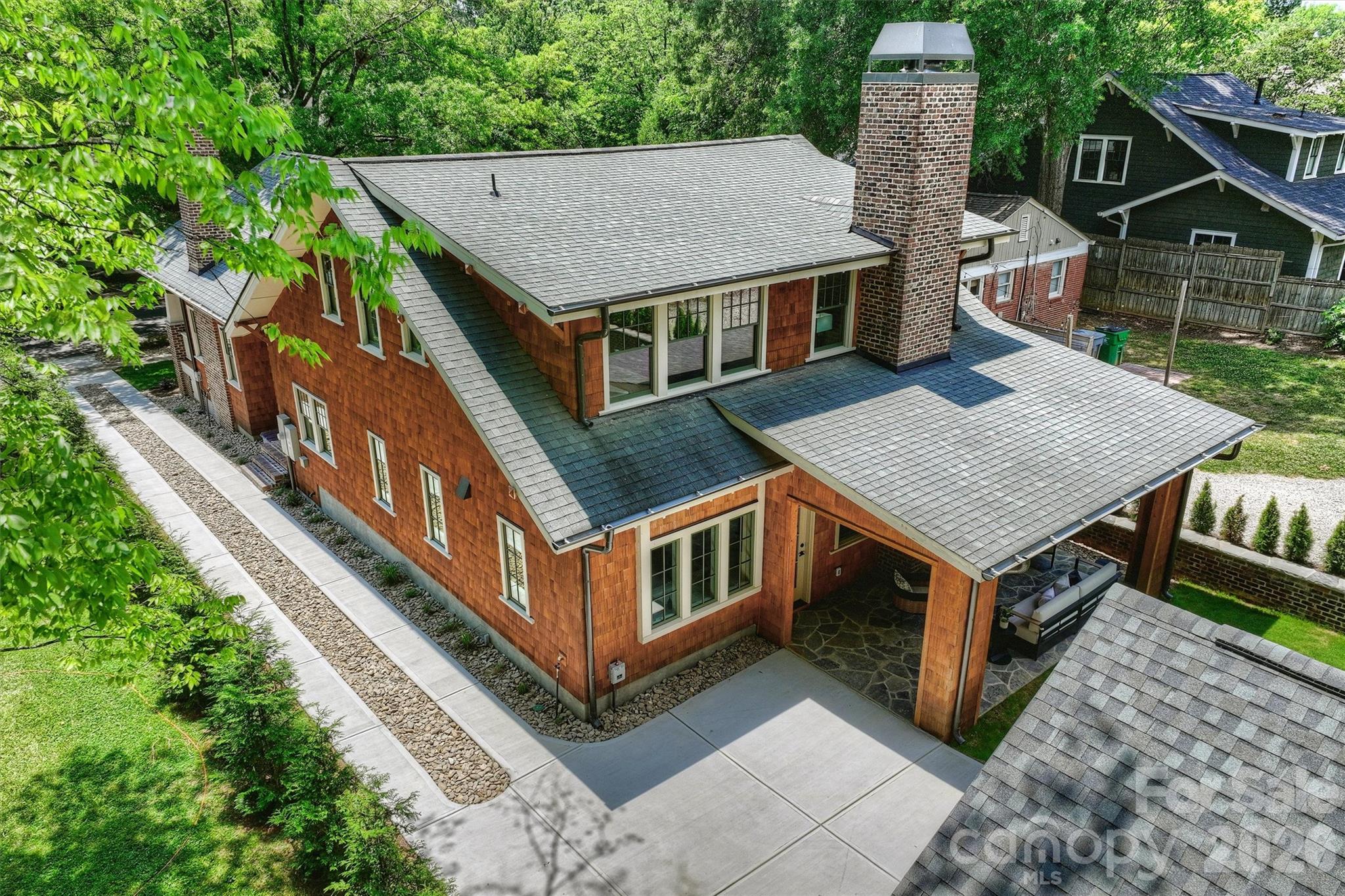 509 E Tremont Avenue
