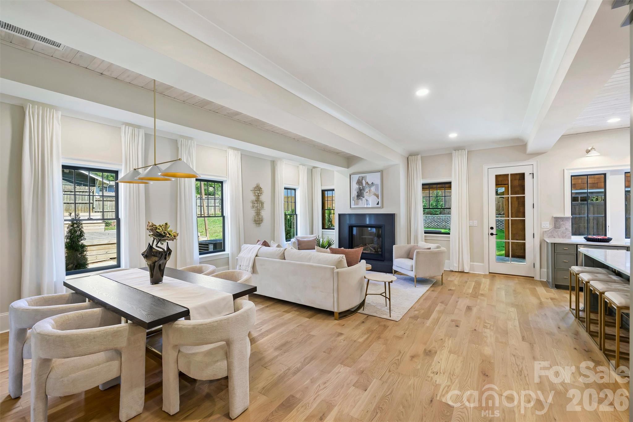 509 E Tremont Avenue