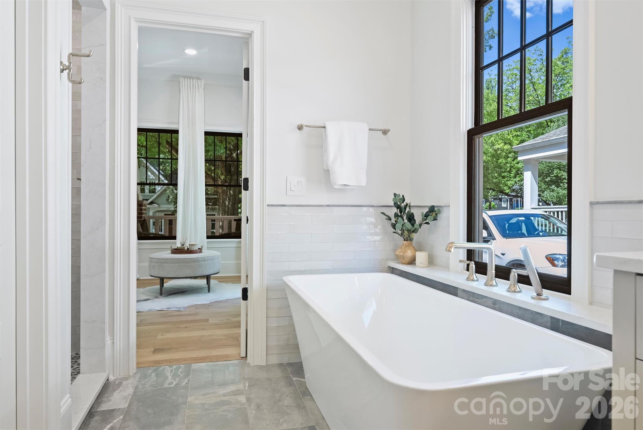 509 E Tremont Avenue
