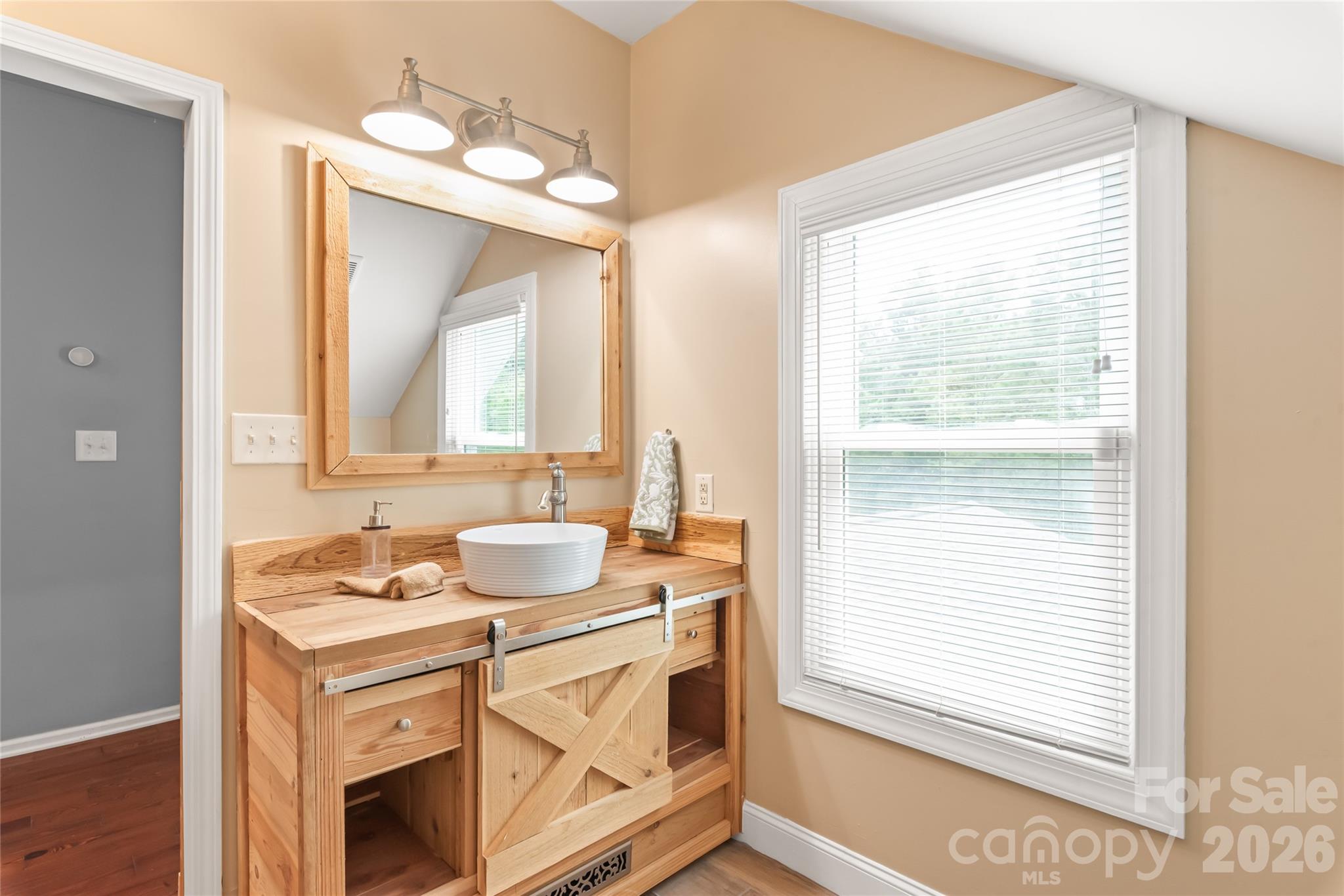 1241 Sierra Road Unit: 20