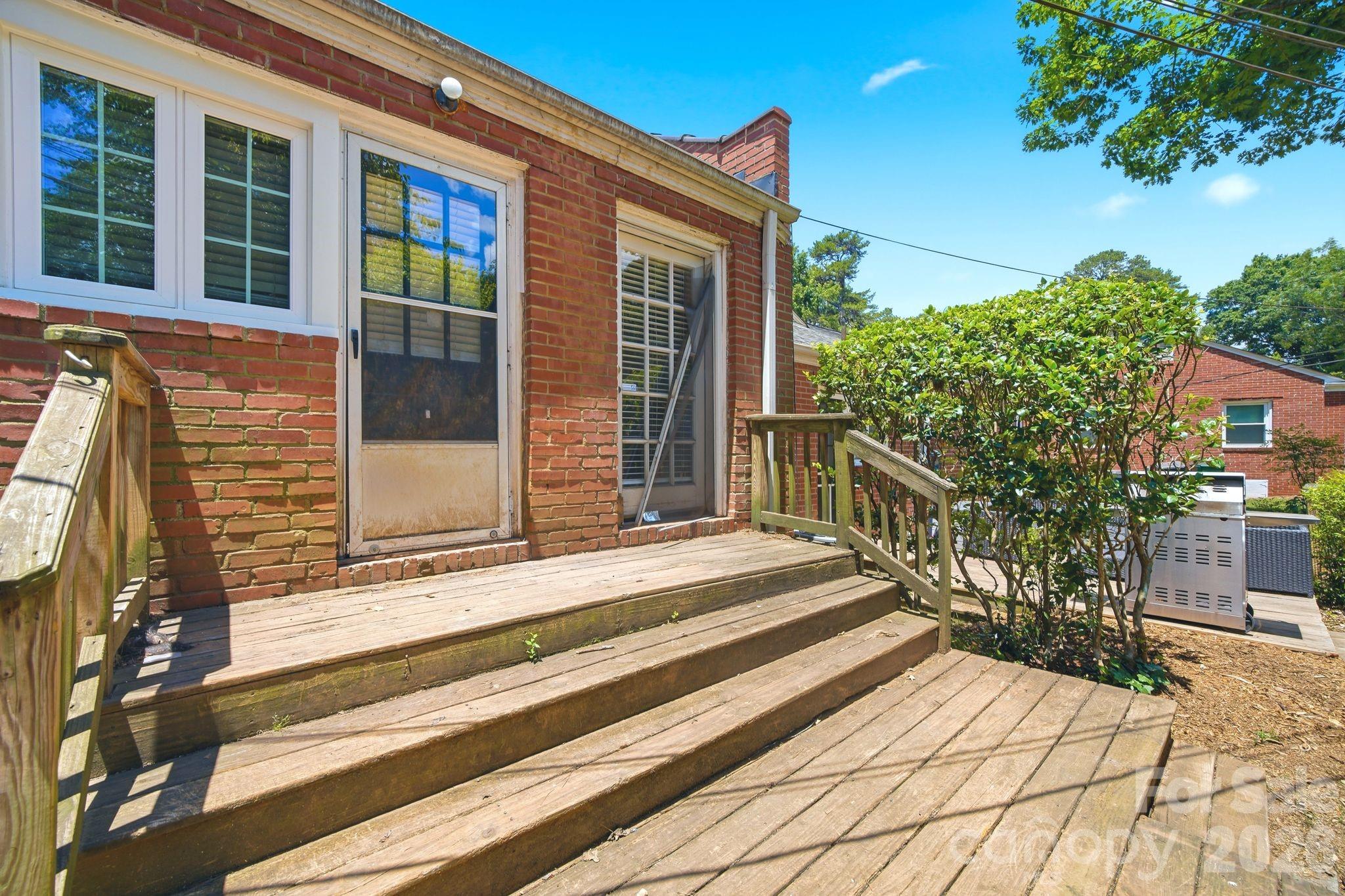1833 Jameston Drive