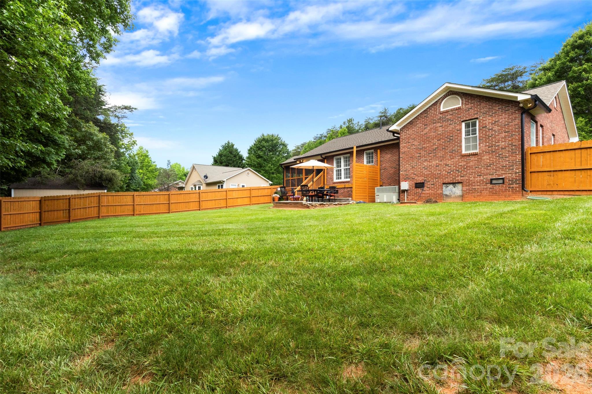 7760 Wallace Lane