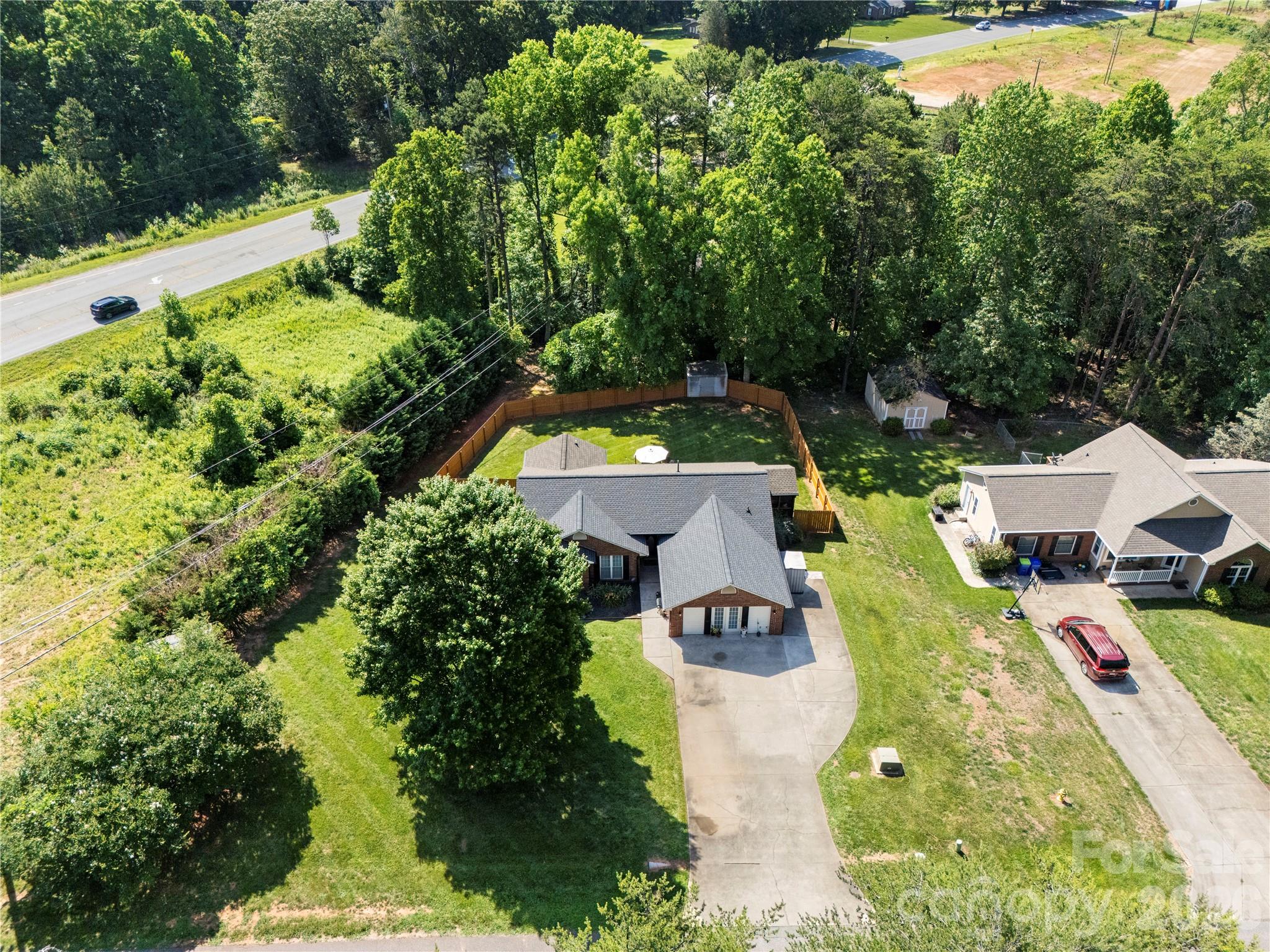 7760 Wallace Lane