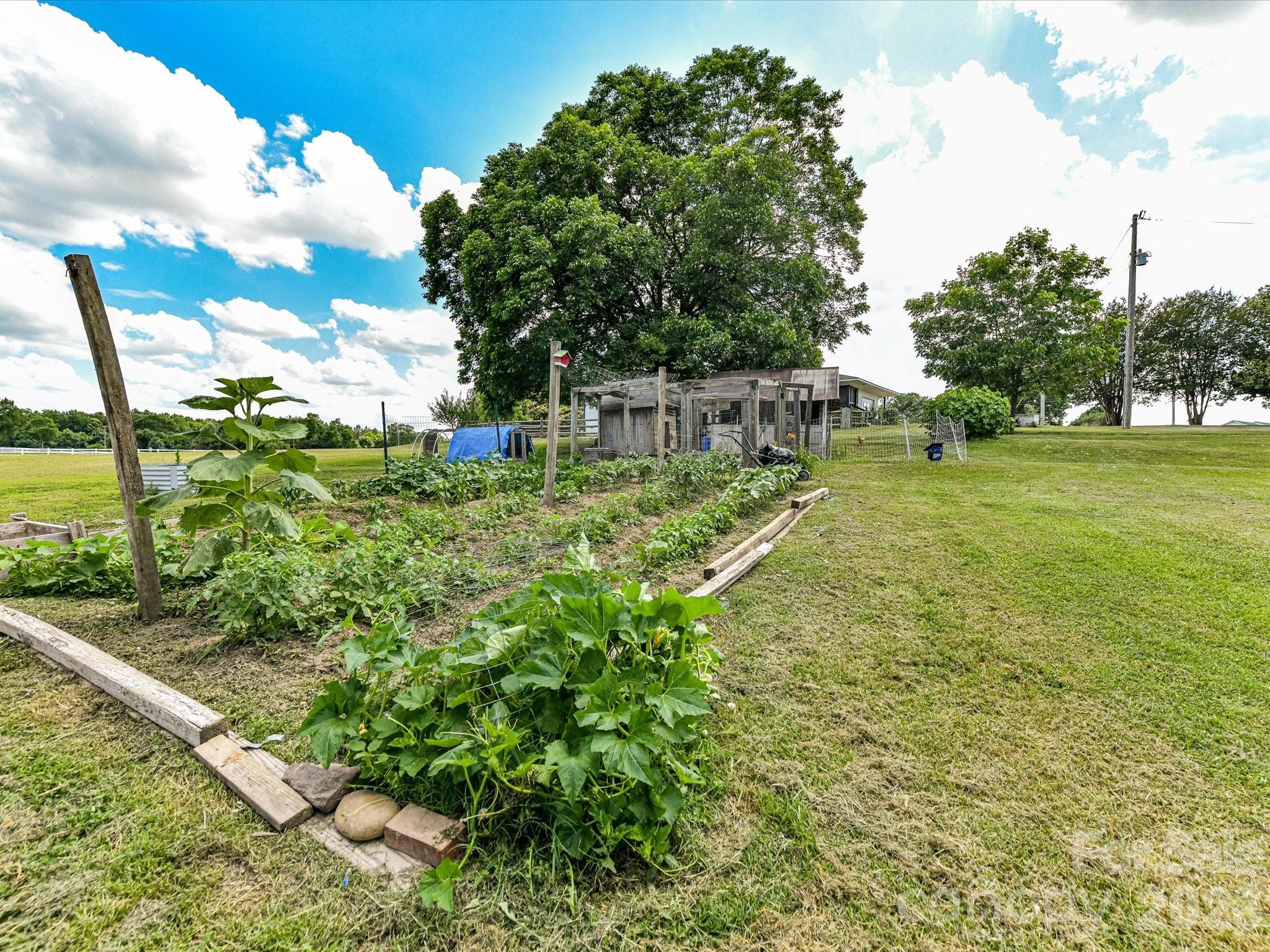 5710 Lander Benton Road