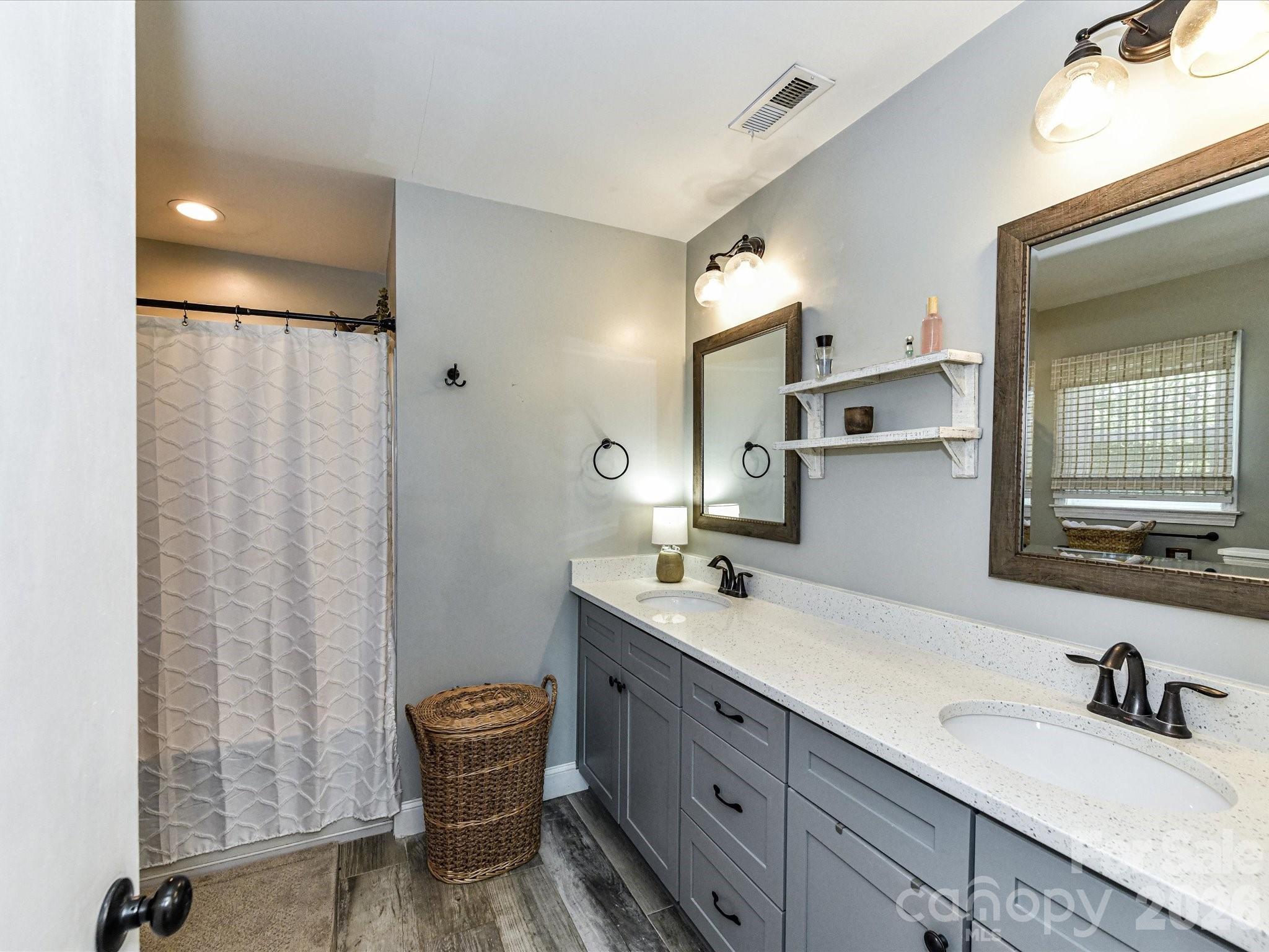 5710 Lander Benton Road