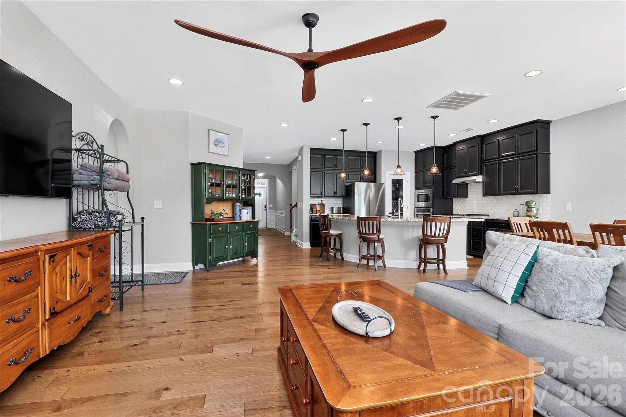 128 Creekside Crossing Lane