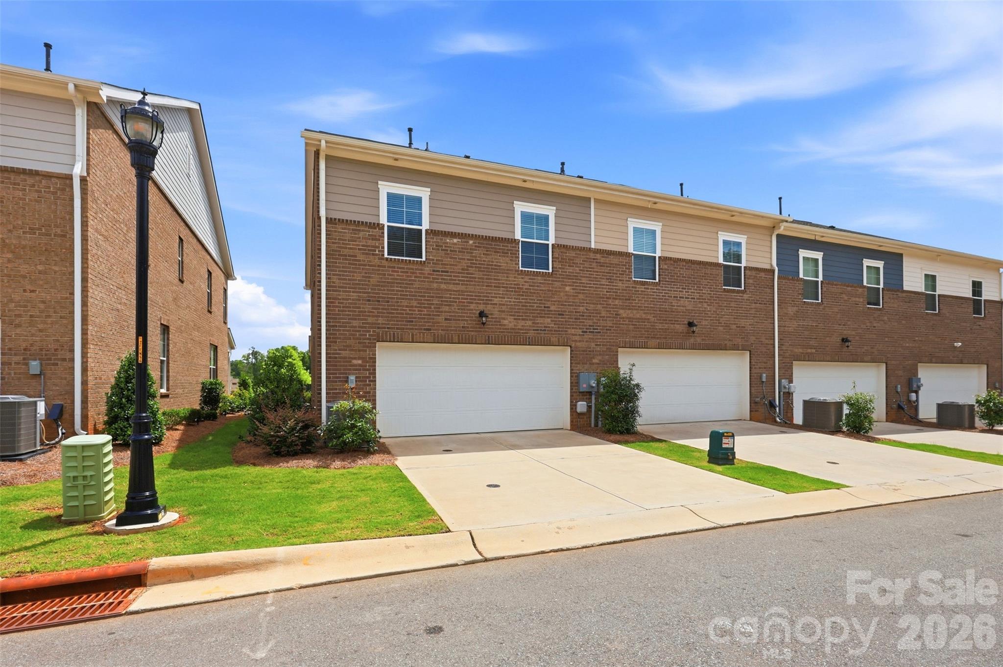 5500 Kinsbridge Drive