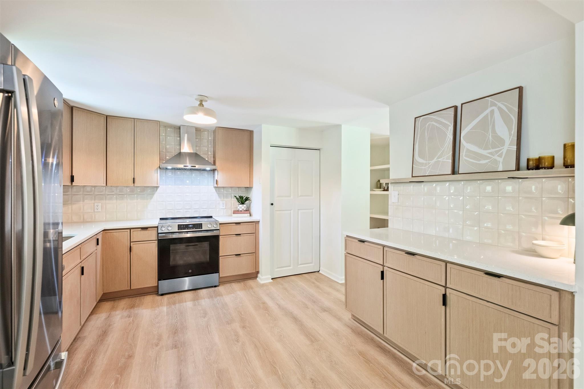 7323 Rollingridge Drive