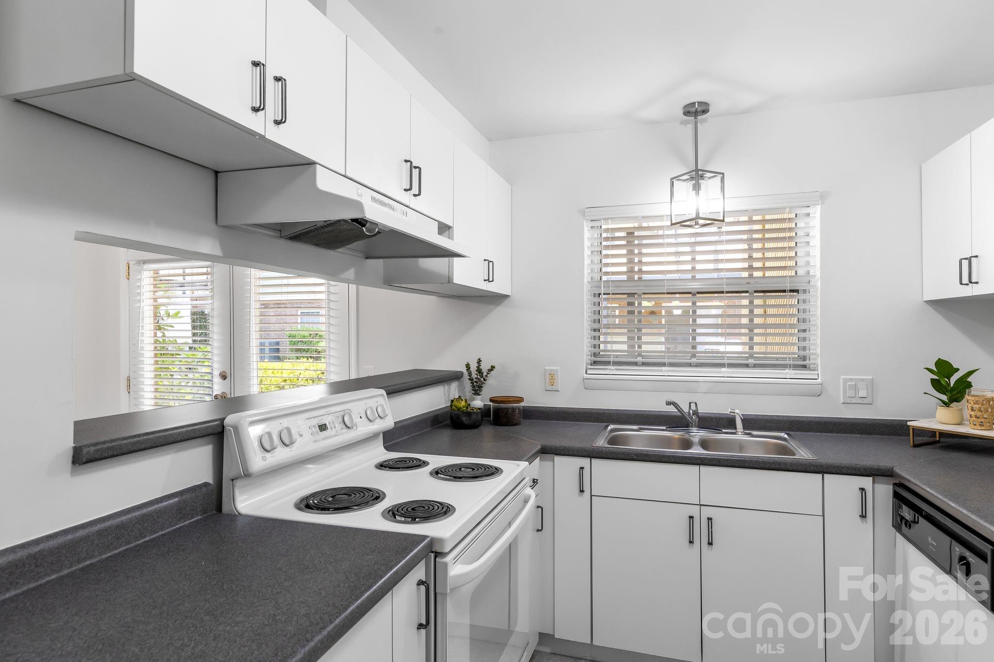 2630 Park Road Unit: F