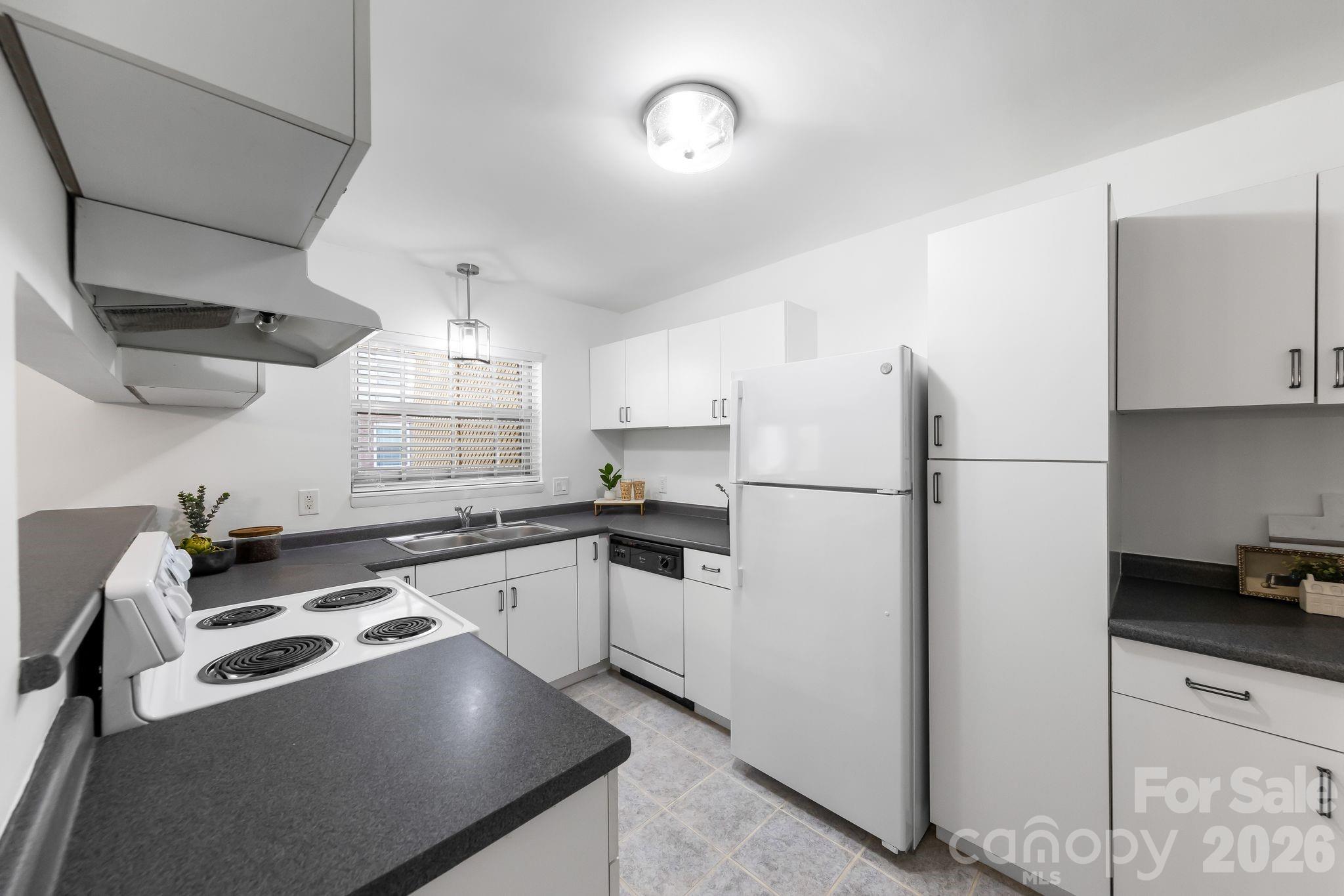 2630 Park Road Unit: F
