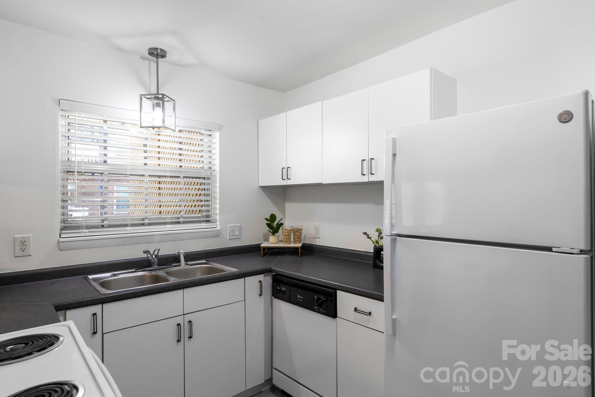 2630 Park Road Unit: F