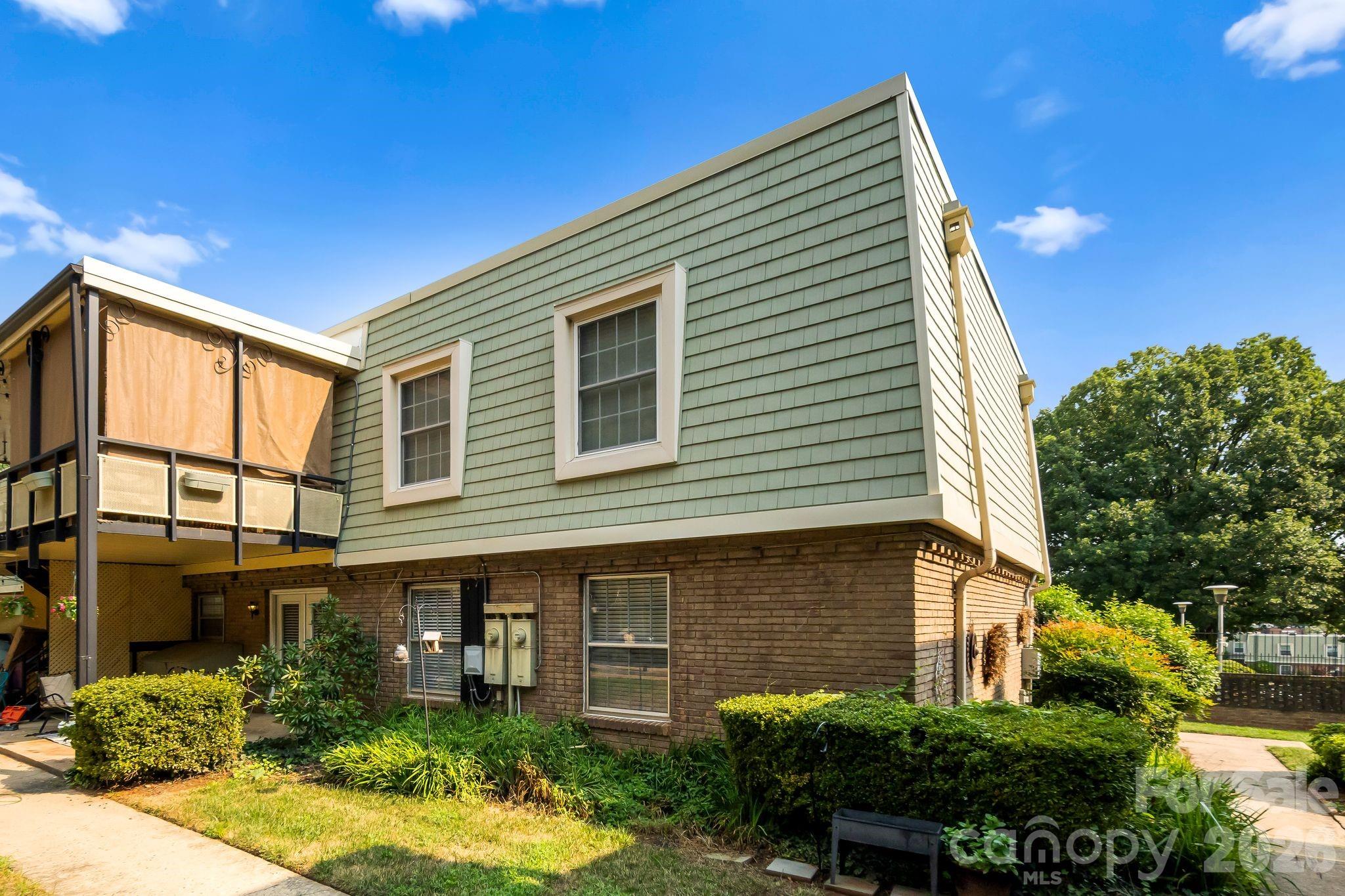 2630 Park Road Unit: F