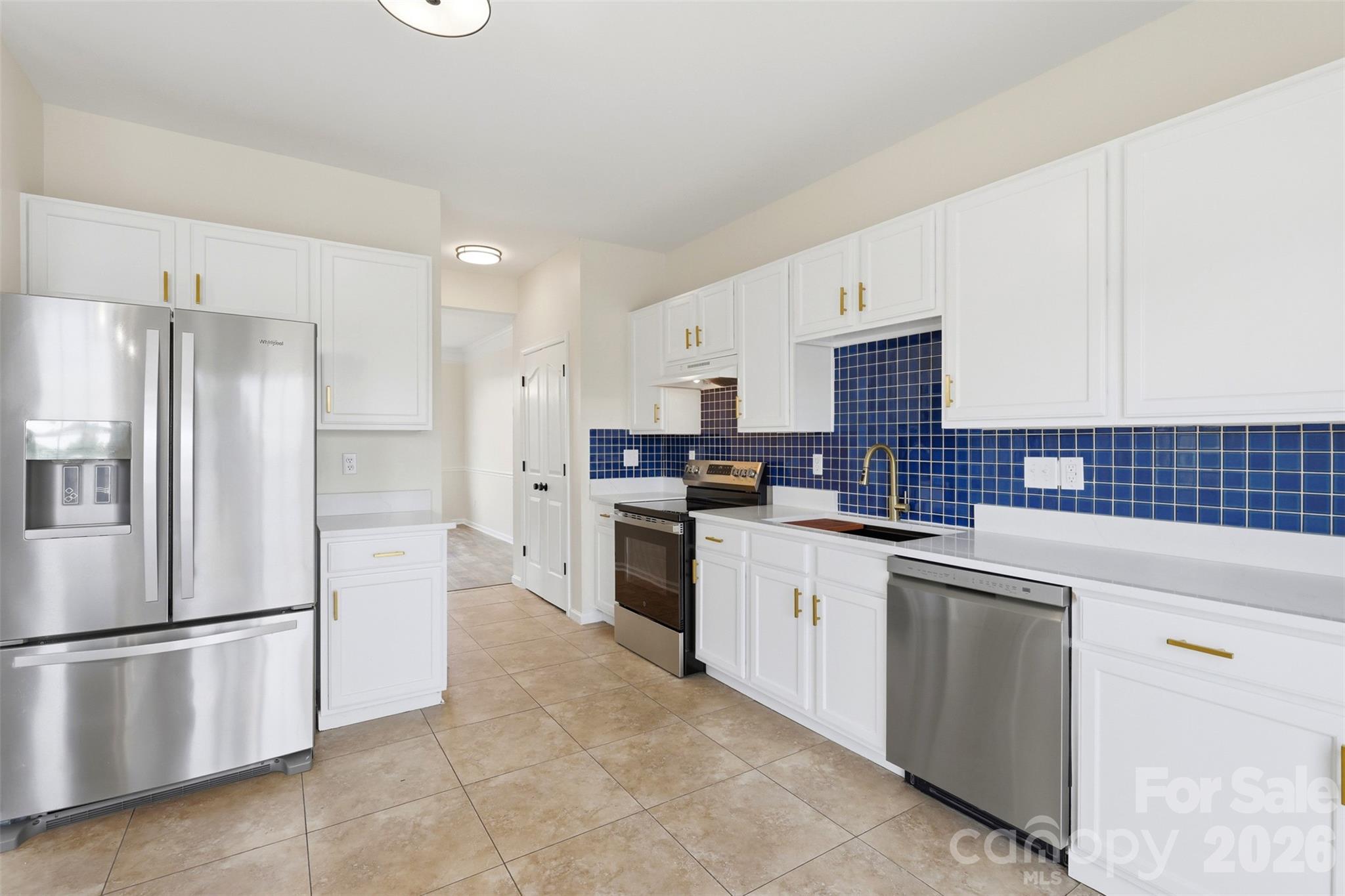 7539 Bluff Point Lane