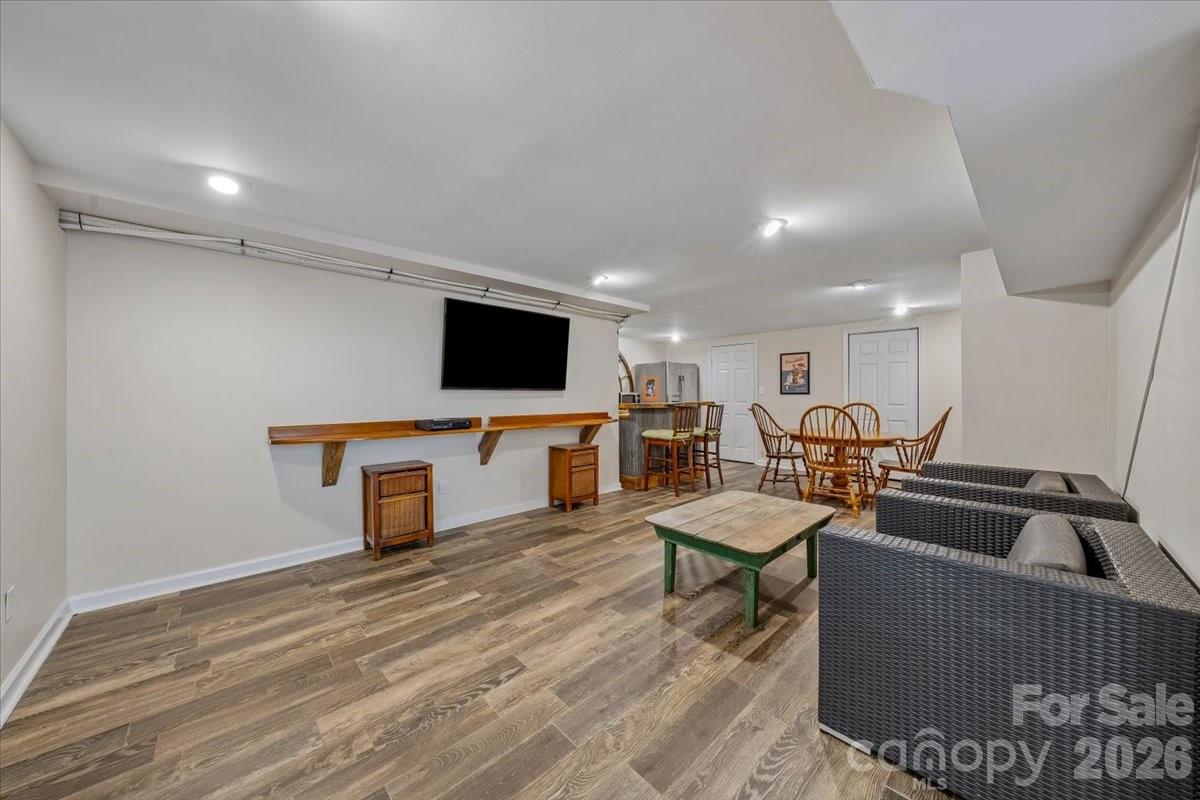 1135 Blueberry Lane