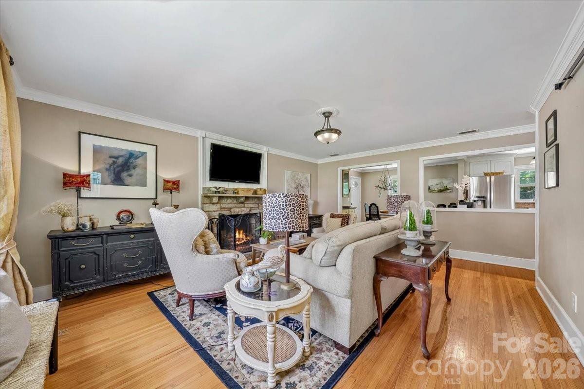 1135 Blueberry Lane