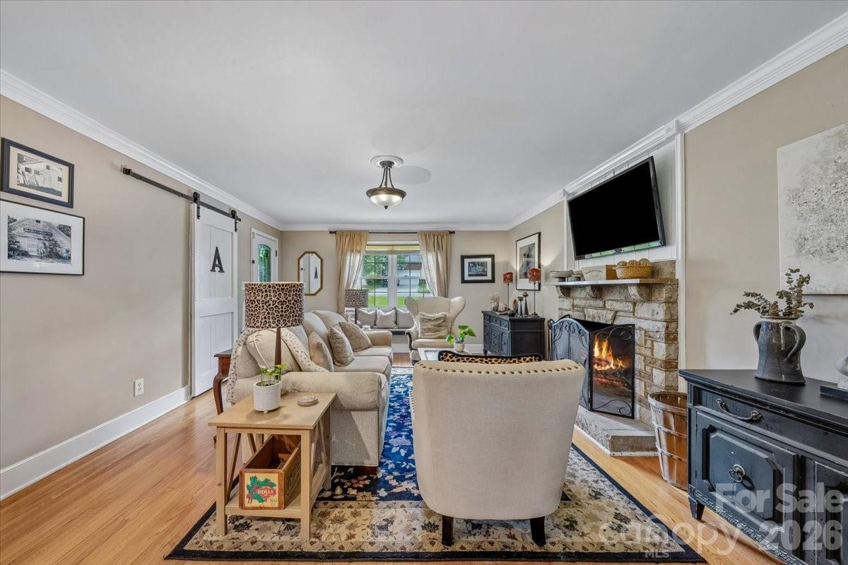 1135 Blueberry Lane