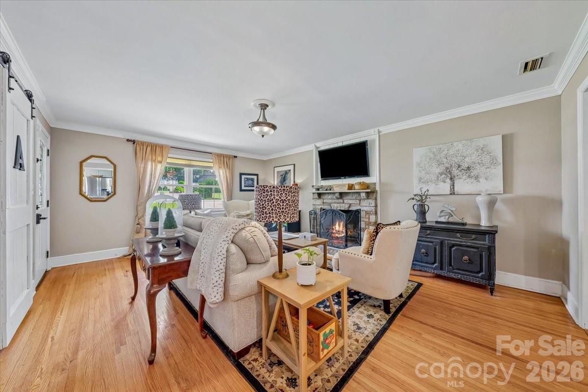 1135 Blueberry Lane