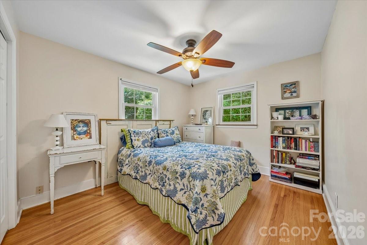 1135 Blueberry Lane
