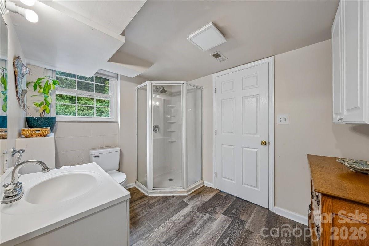 1135 Blueberry Lane