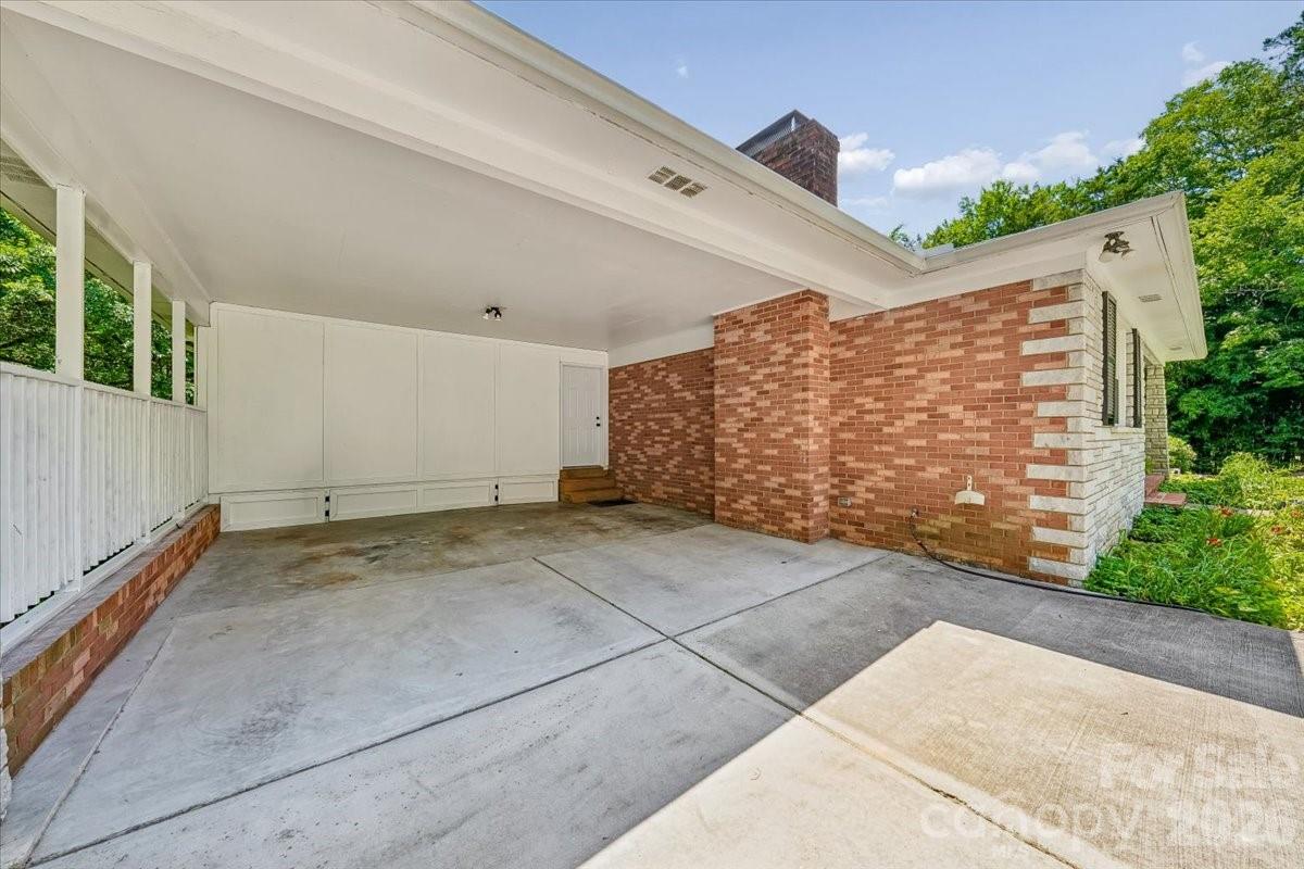 1135 Blueberry Lane