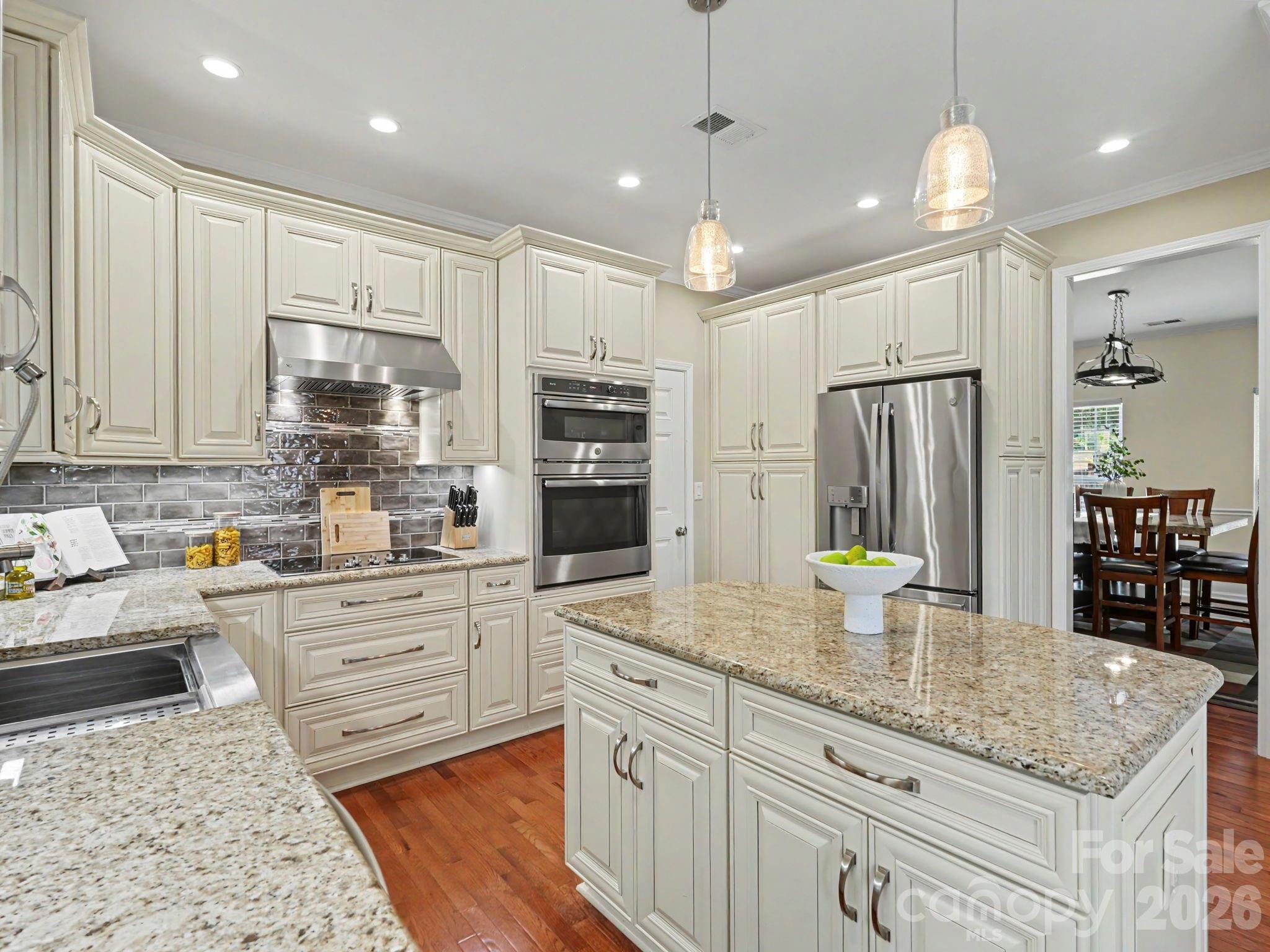 15505 Robsart Court