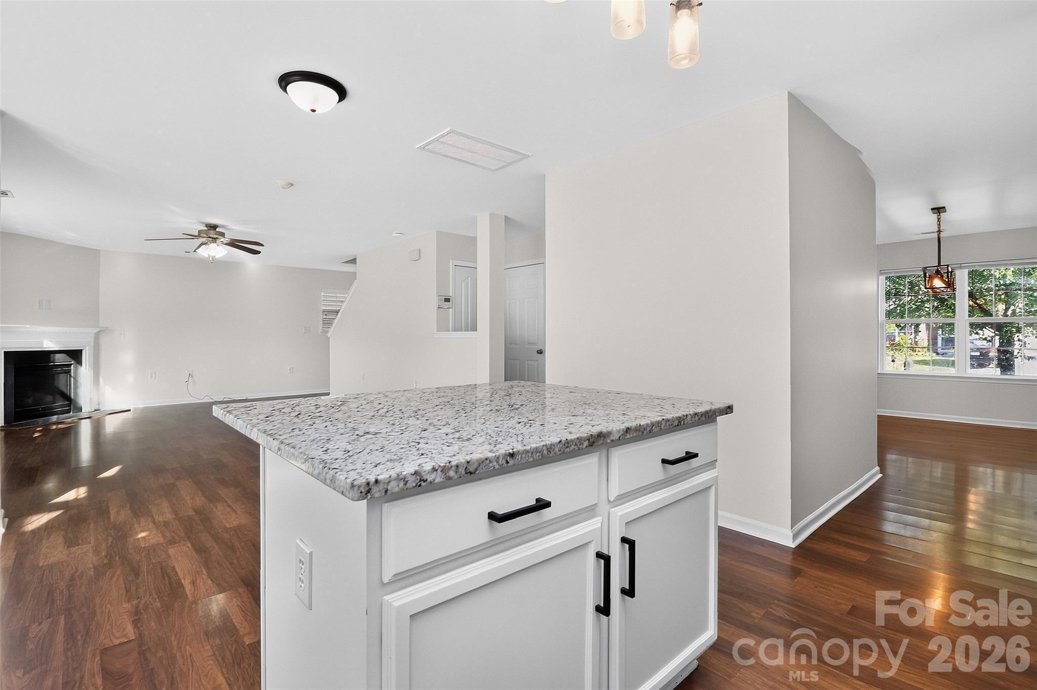 2043 Grimley Lane