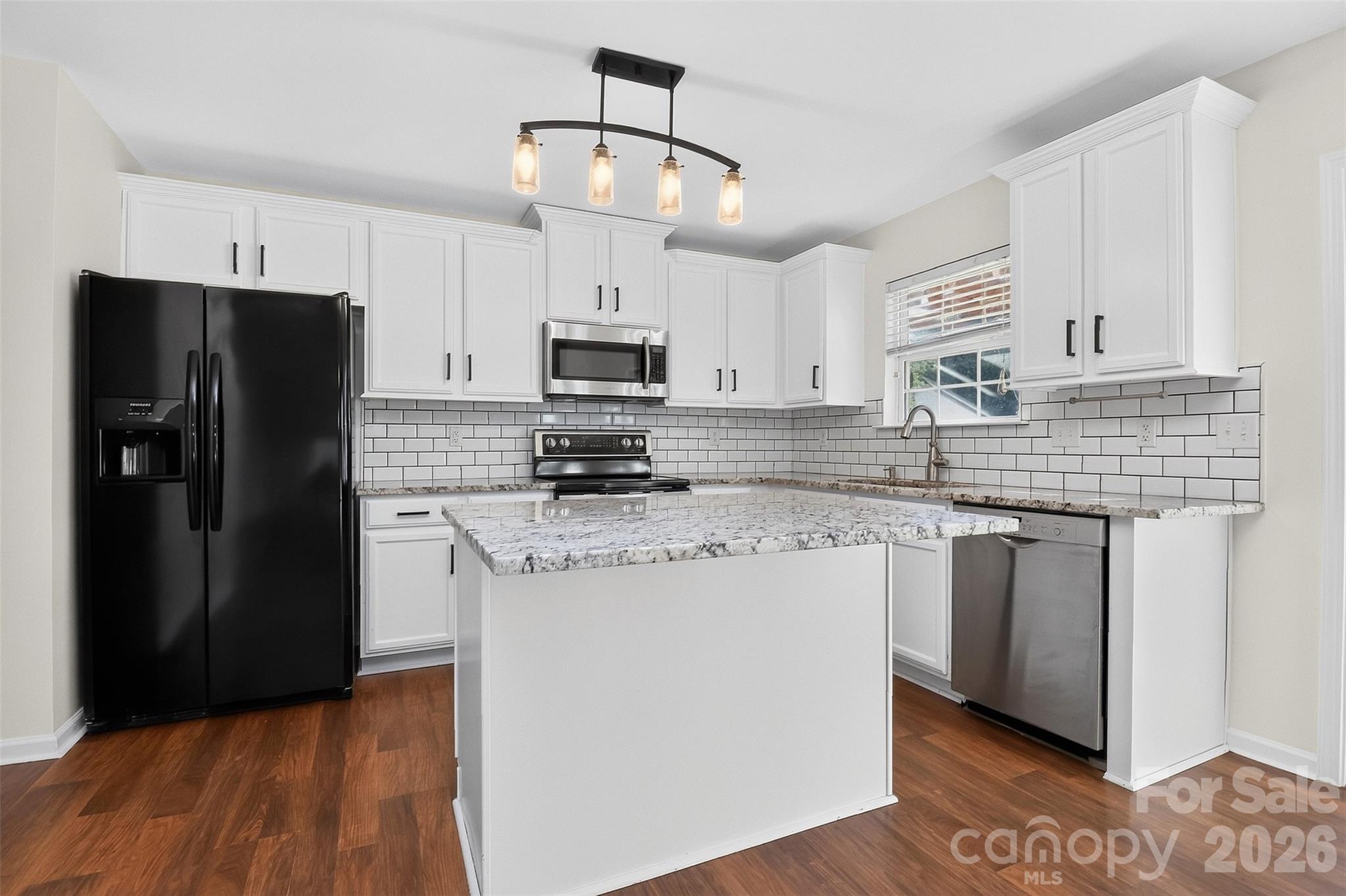 2043 Grimley Lane