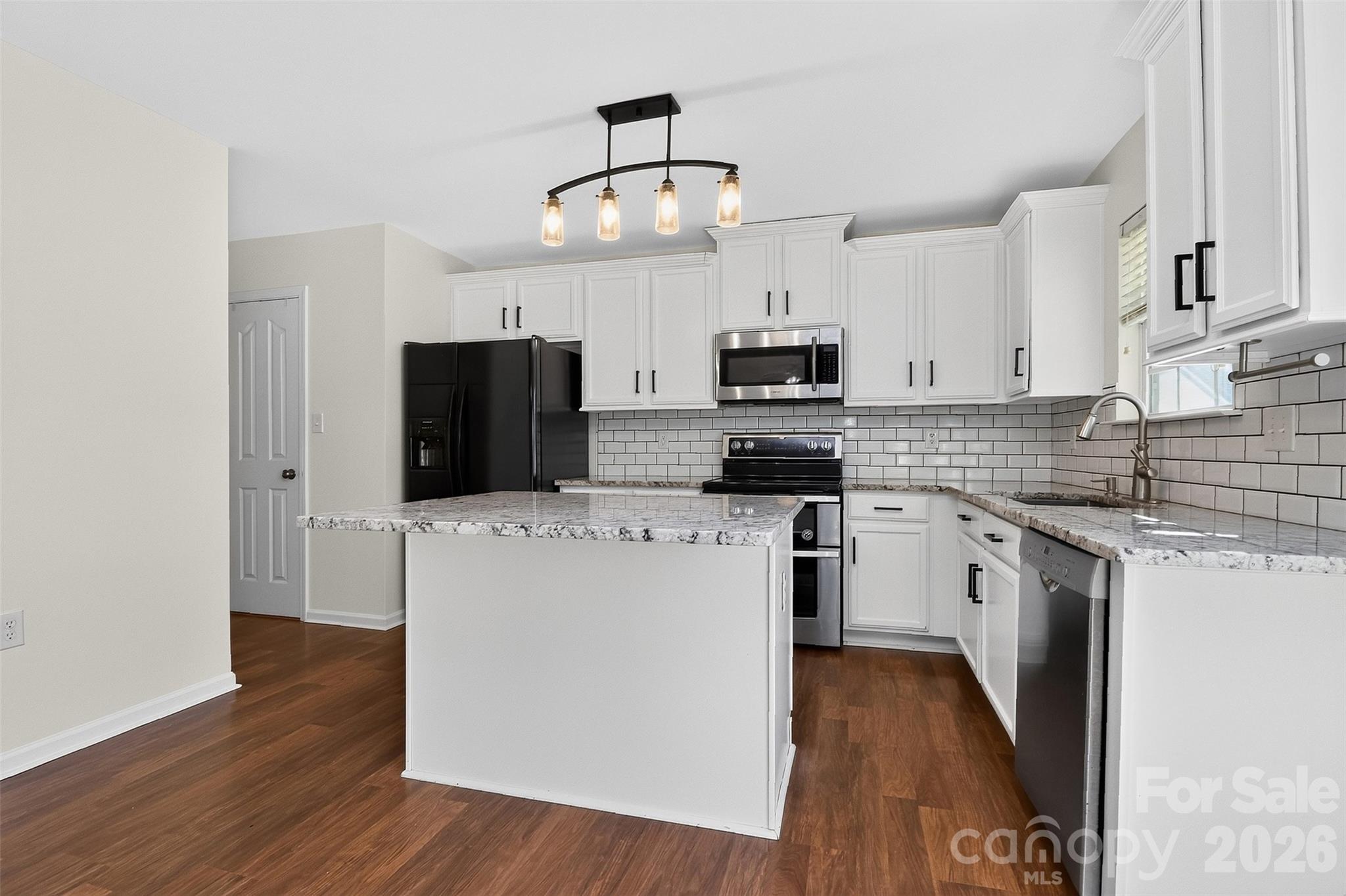 2043 Grimley Lane