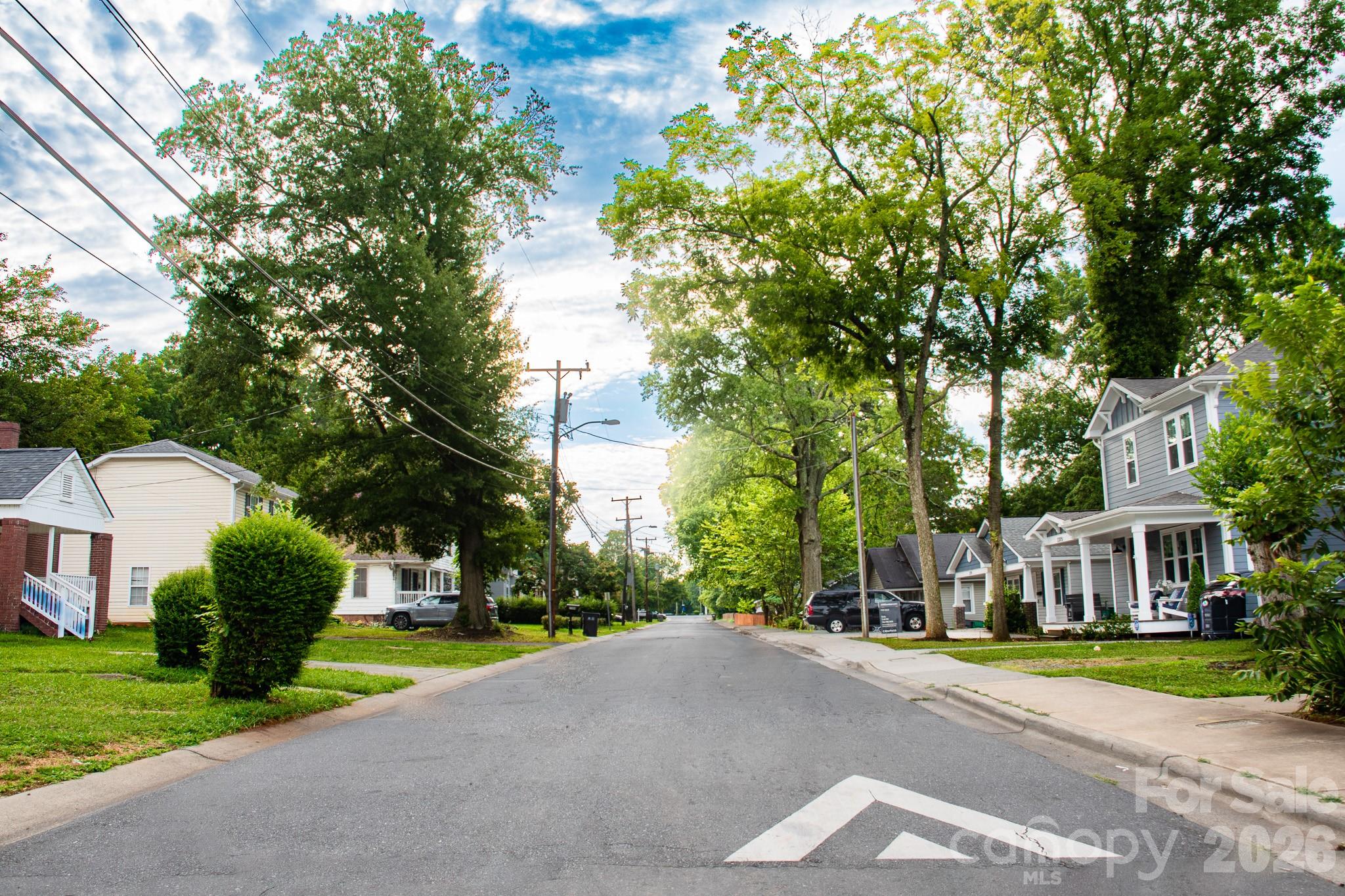2321 Dundeen Street Unit: 4