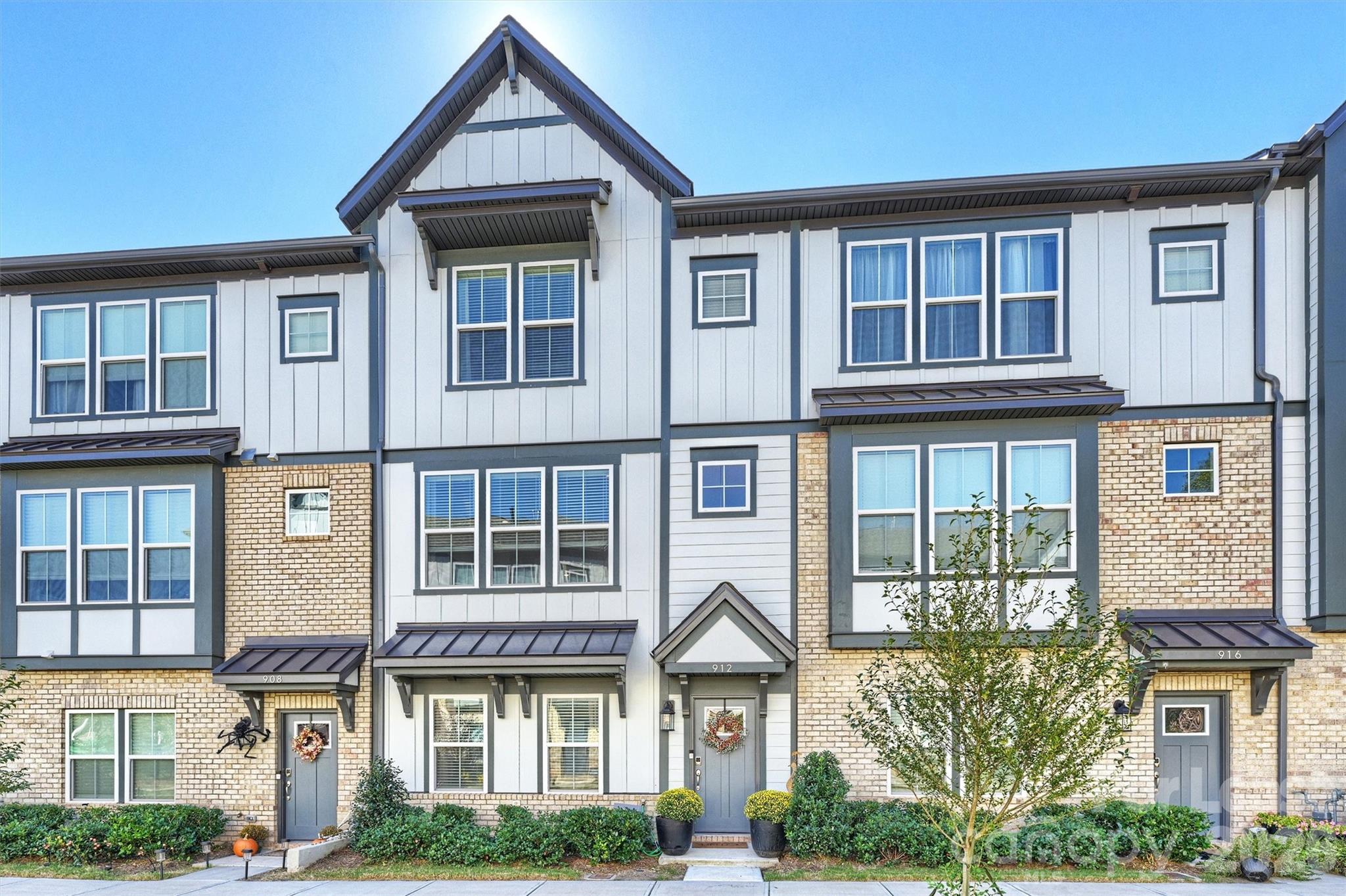912 Mary Max Drive