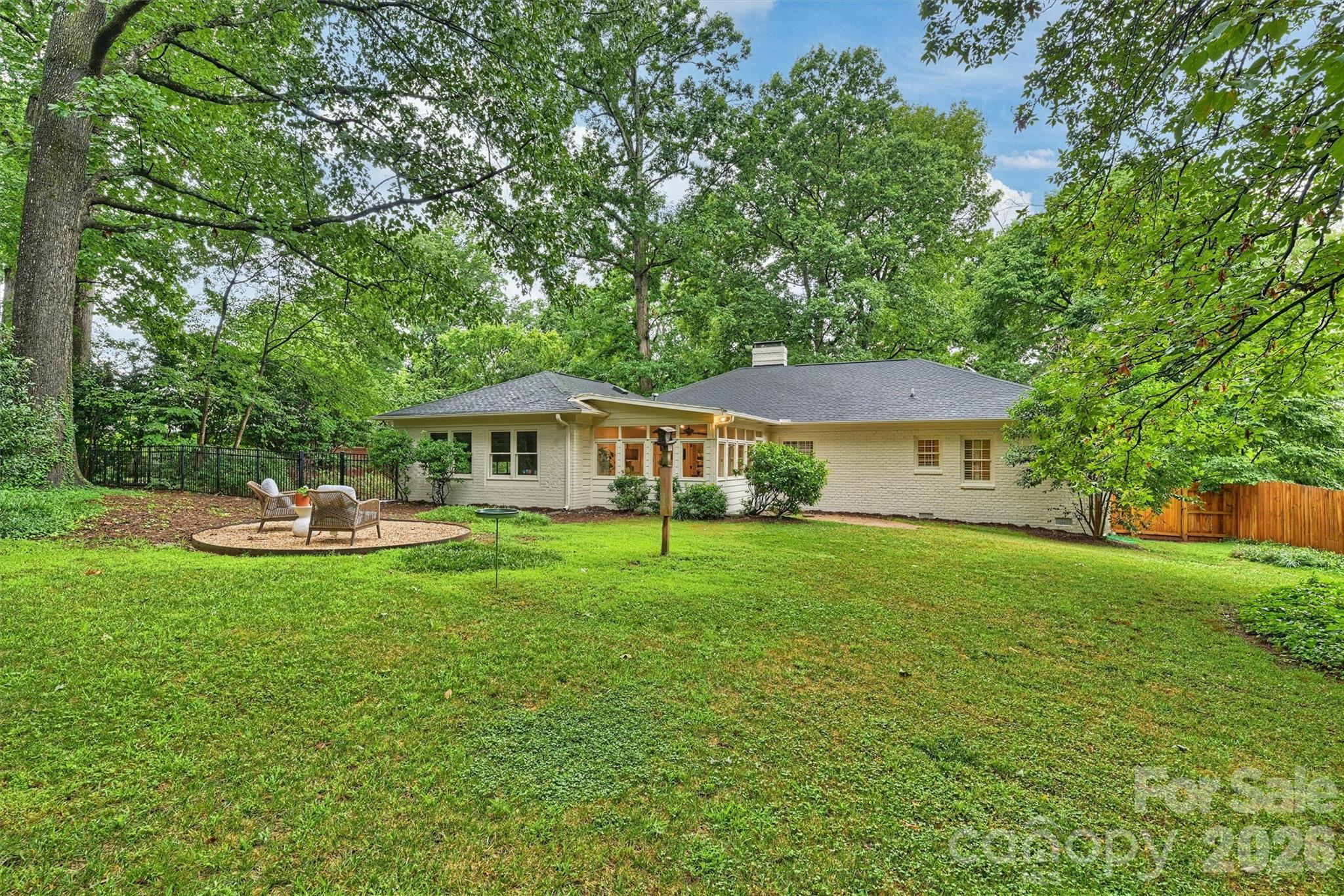 5519 Robinhood Road