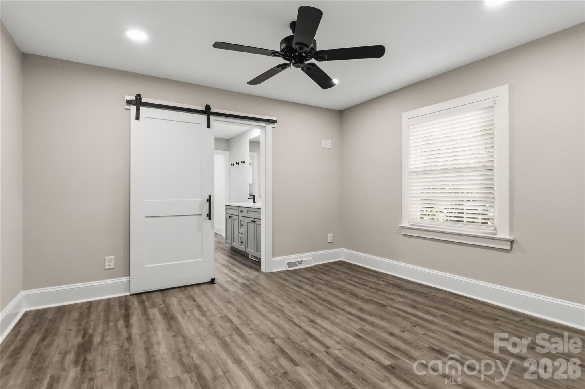201 W Elm Street