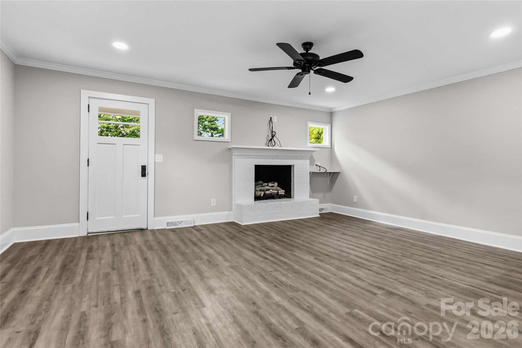 201 W Elm Street