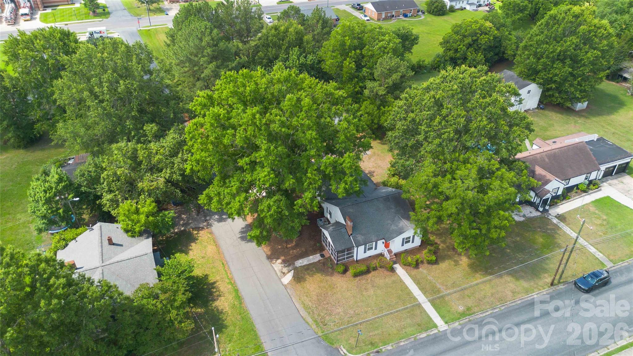 201 W Elm Street