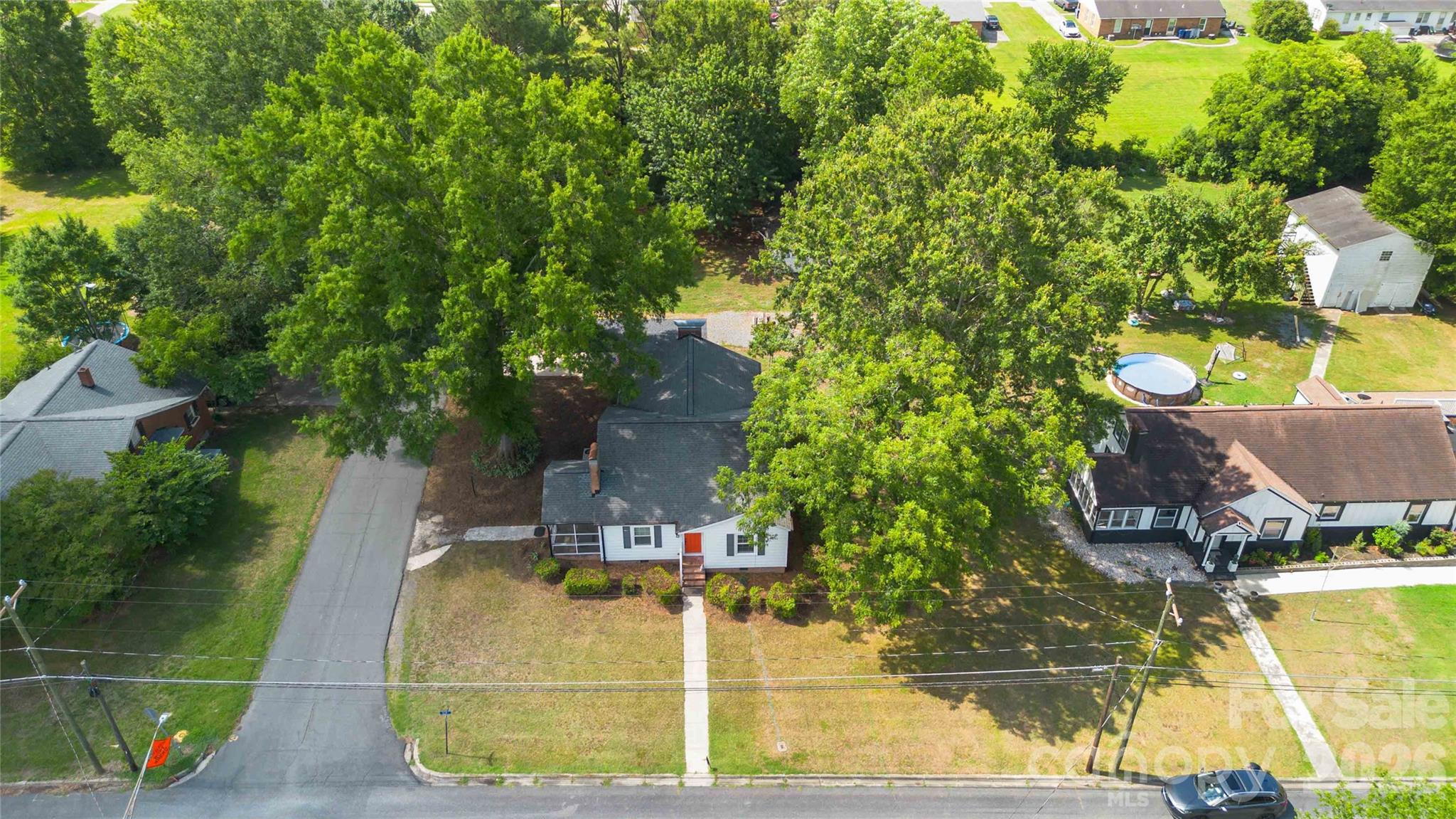201 W Elm Street