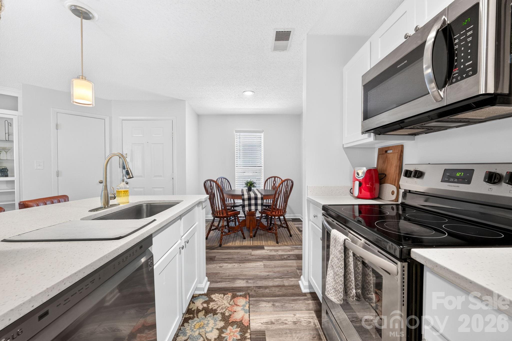 11 Hamiltons Bay Court