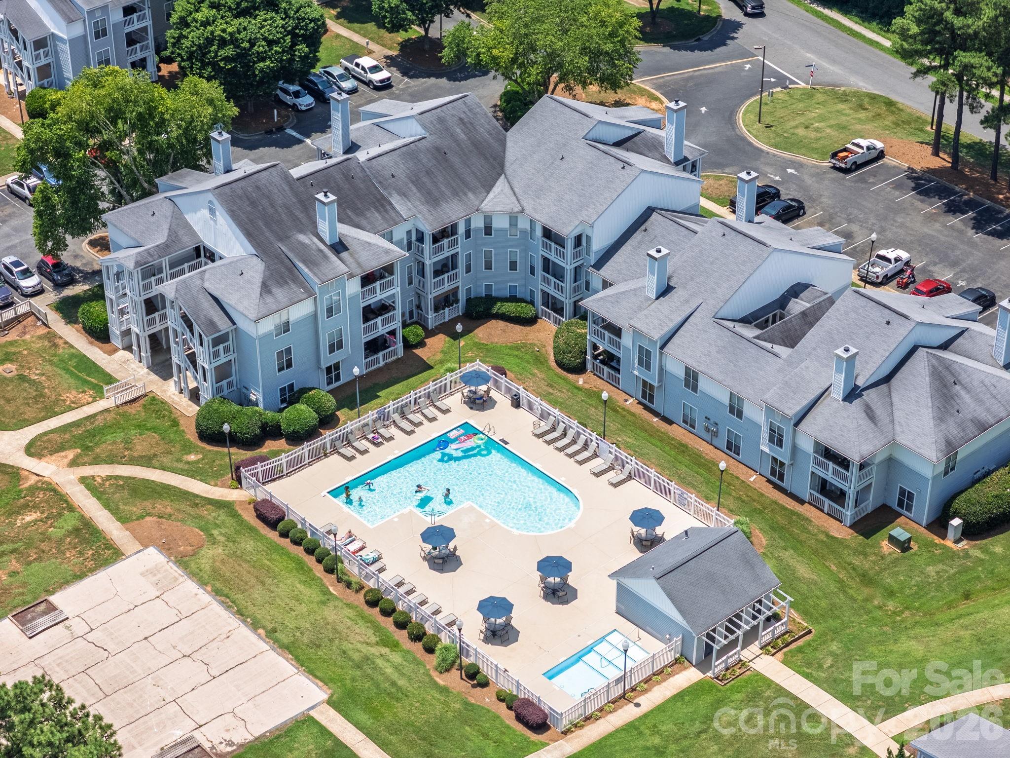 11 Hamiltons Bay Court