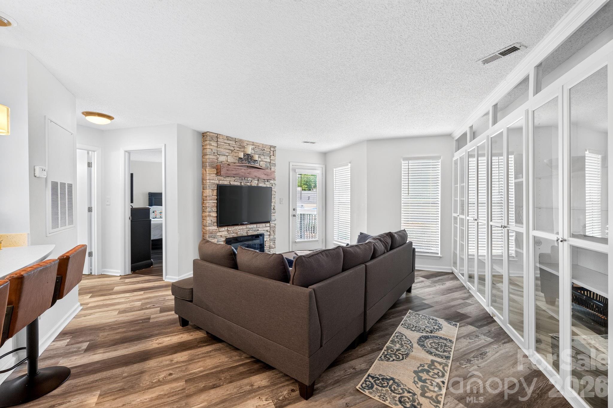 11 Hamiltons Bay Court