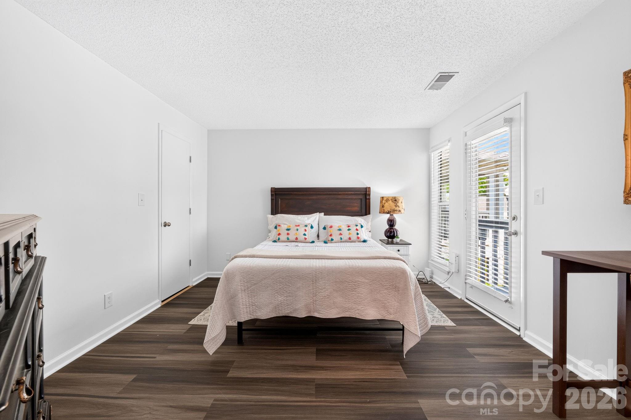 11 Hamiltons Bay Court