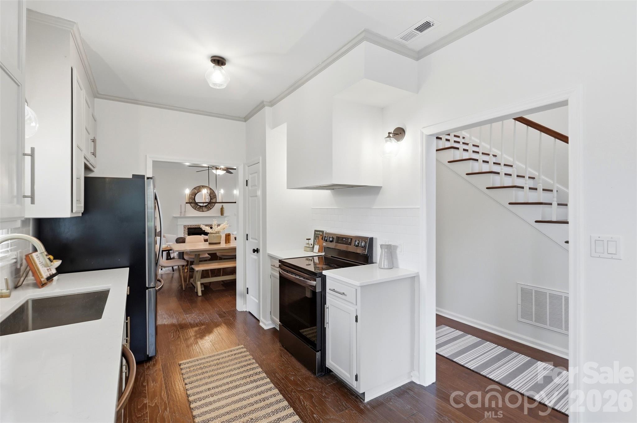 2552 Middlebridge Lane