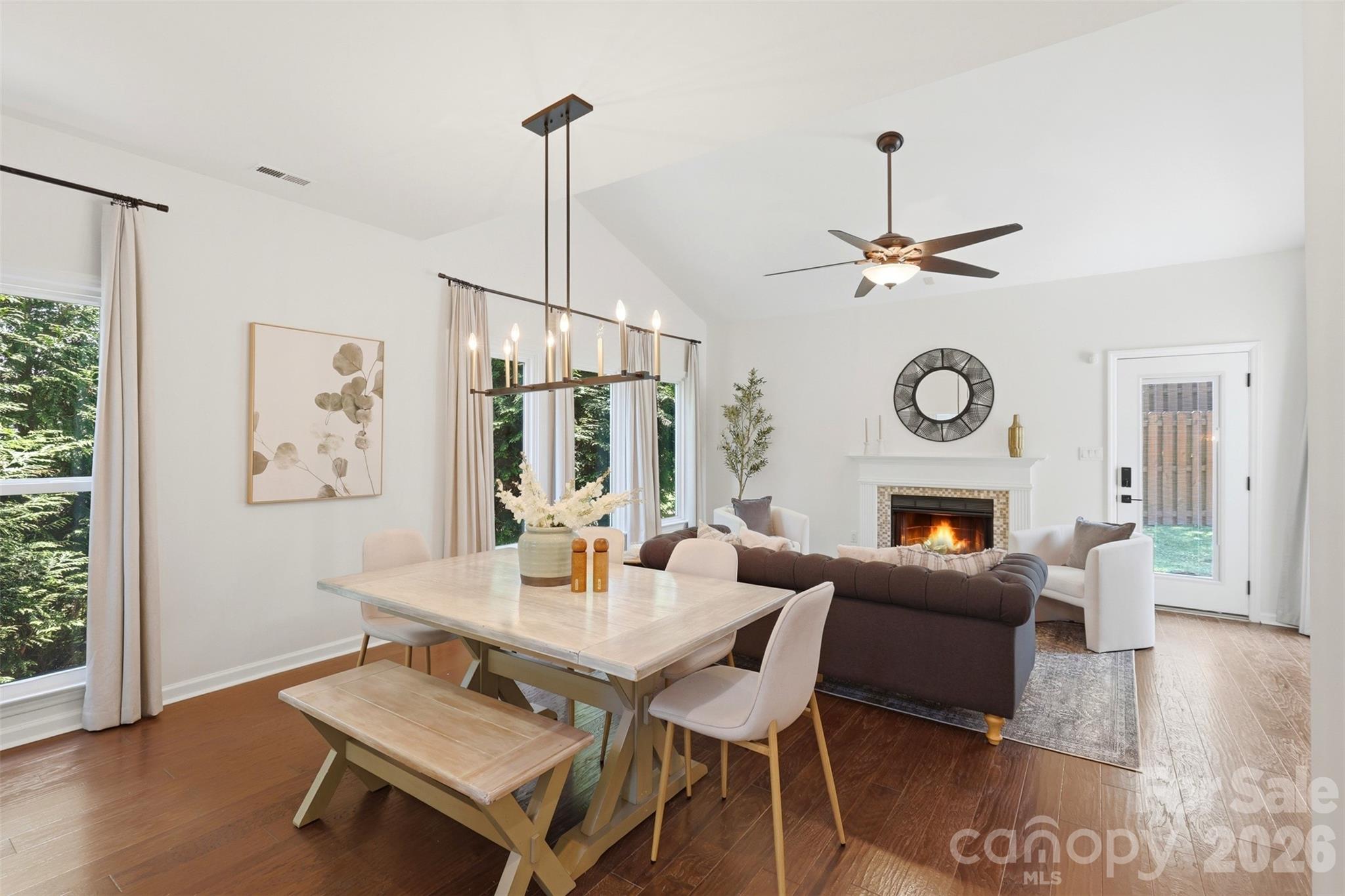 2552 Middlebridge Lane