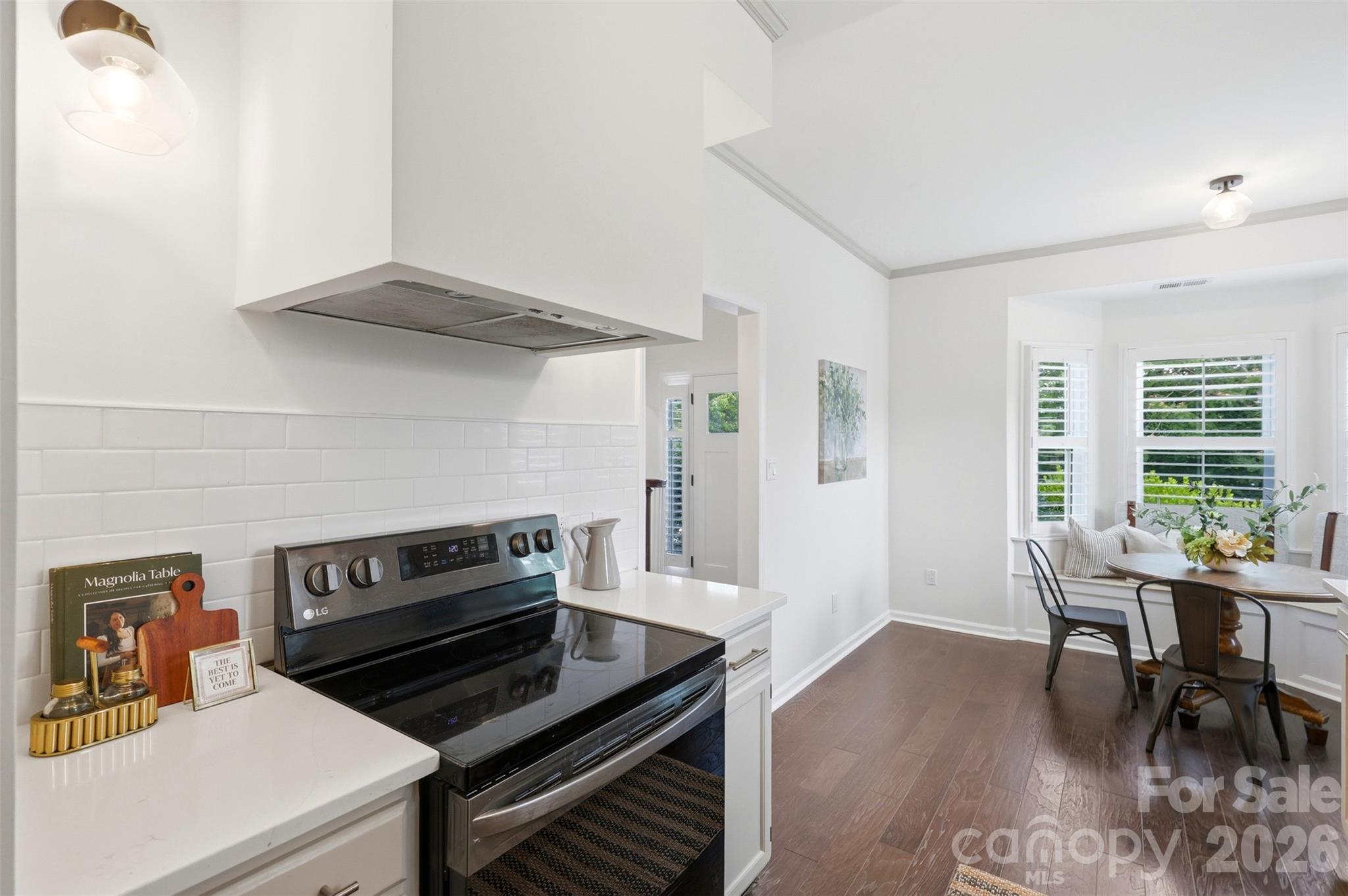 2552 Middlebridge Lane
