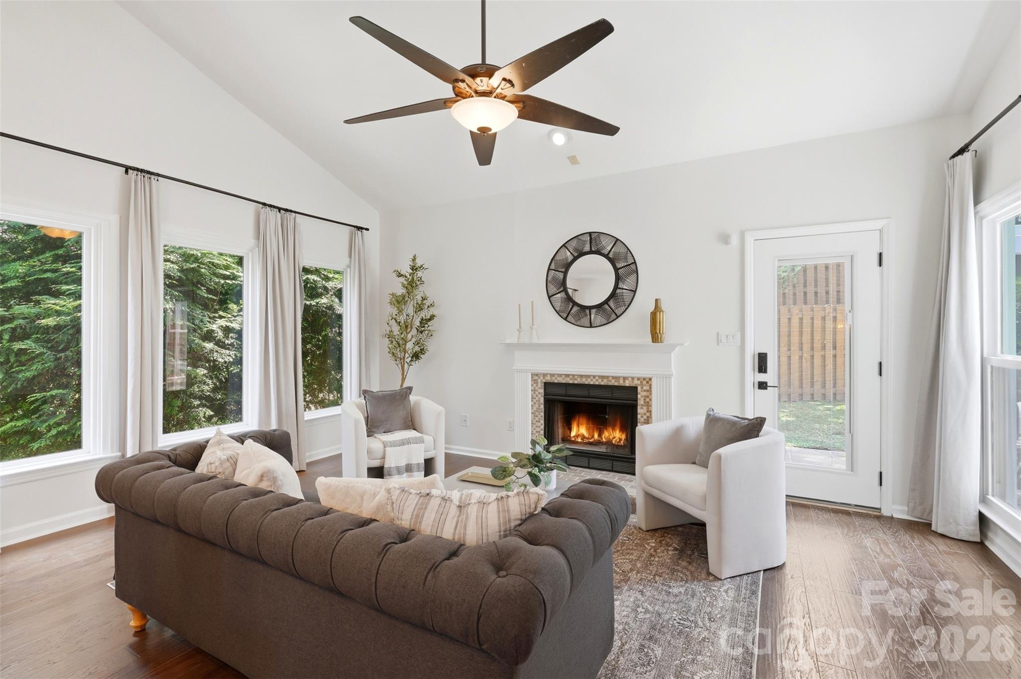 2552 Middlebridge Lane