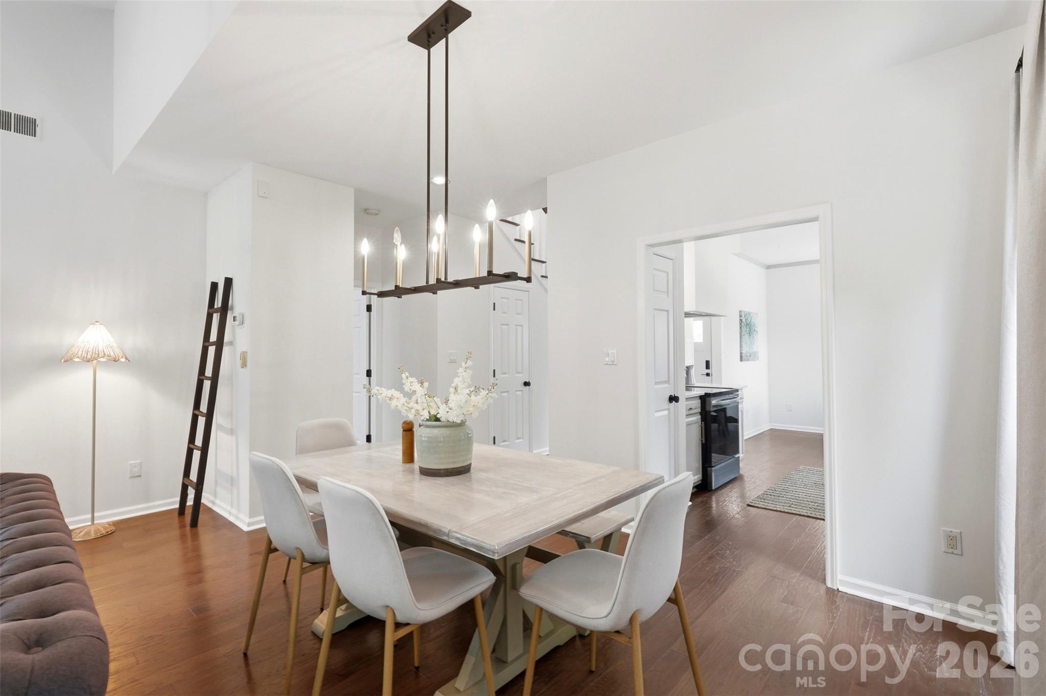 2552 Middlebridge Lane