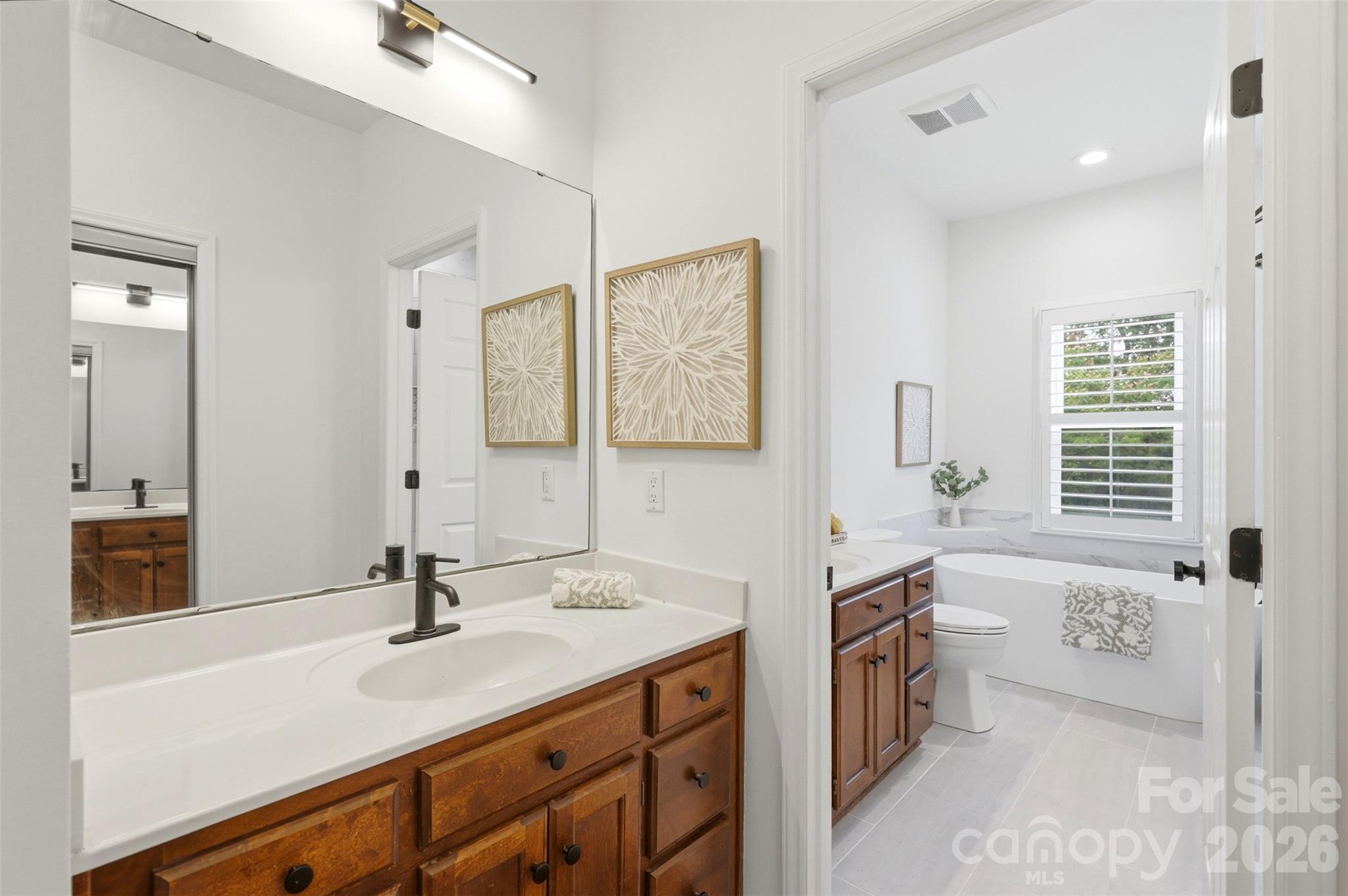 2552 Middlebridge Lane