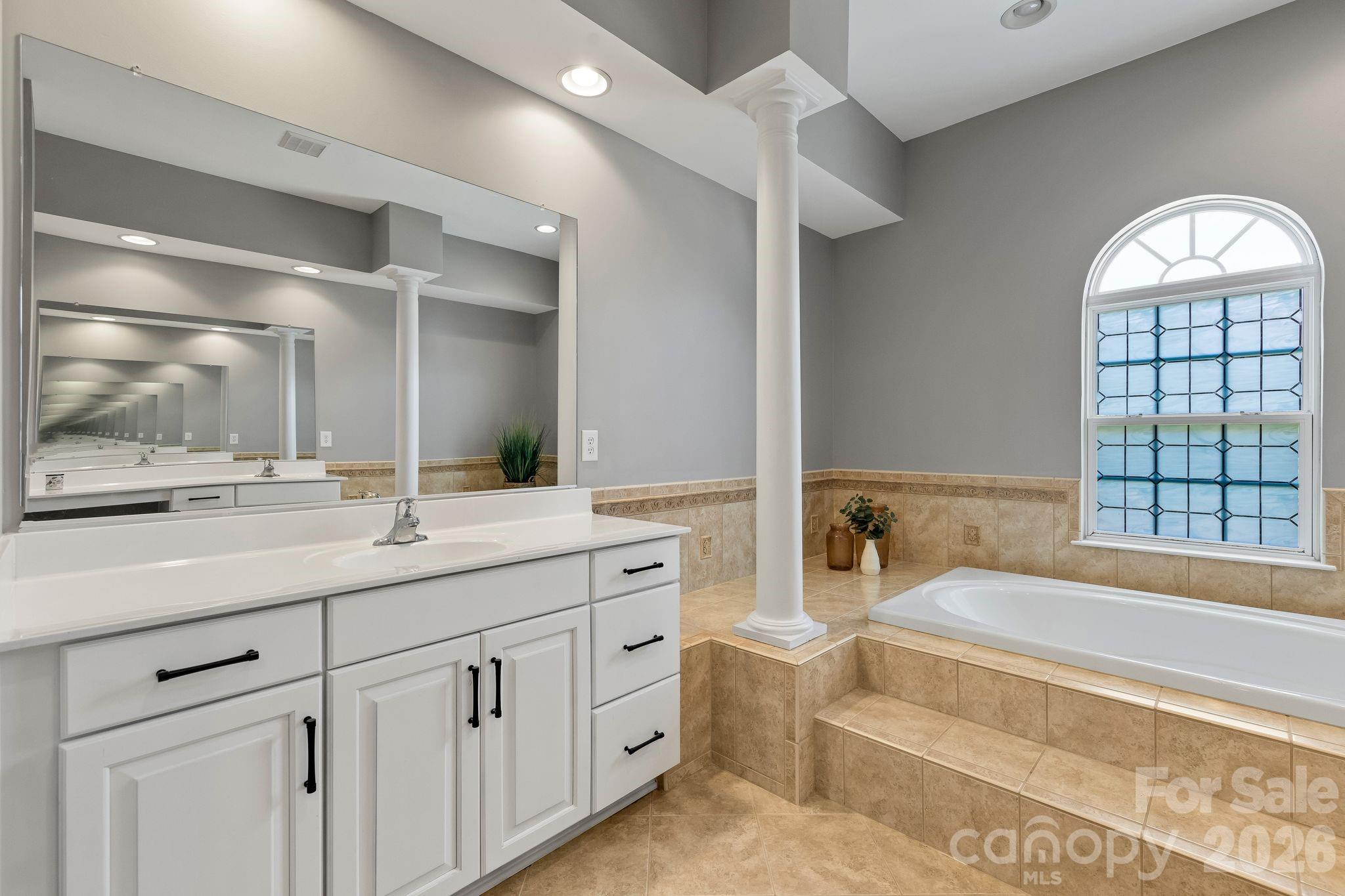 1840 Sapona Court Unit: 219