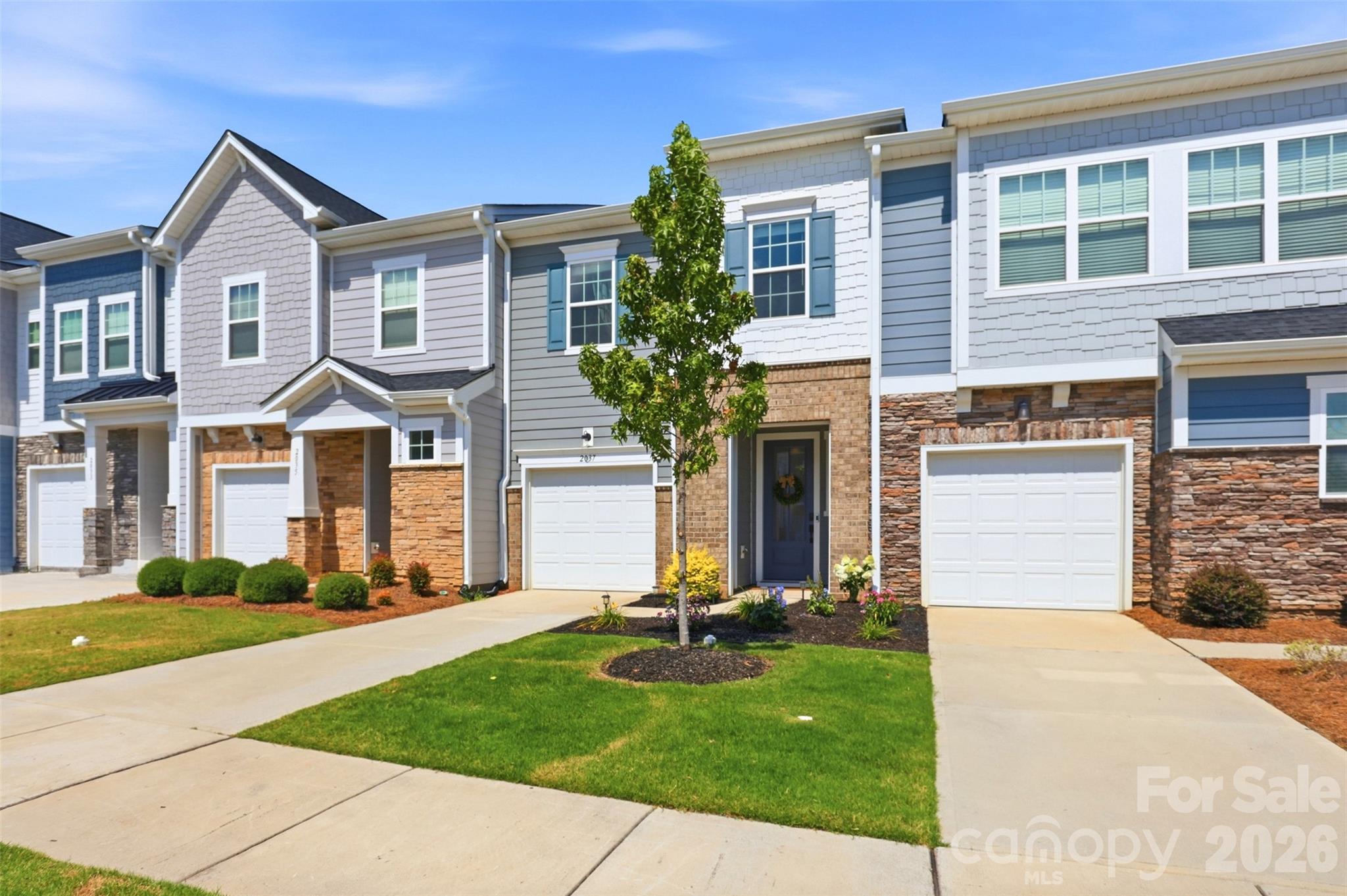 2037 Howell Creek Way